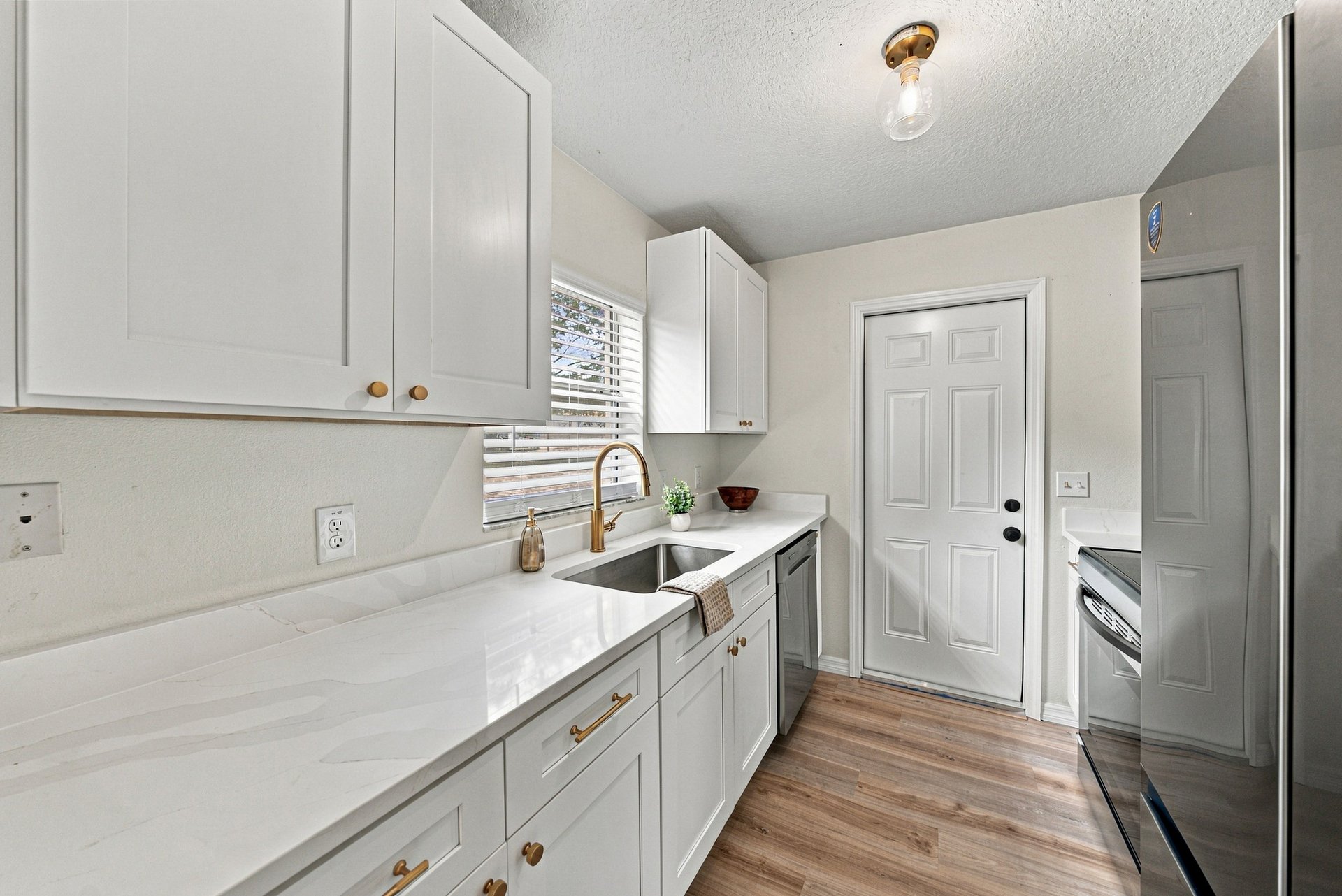 760 NW 52ND AVE