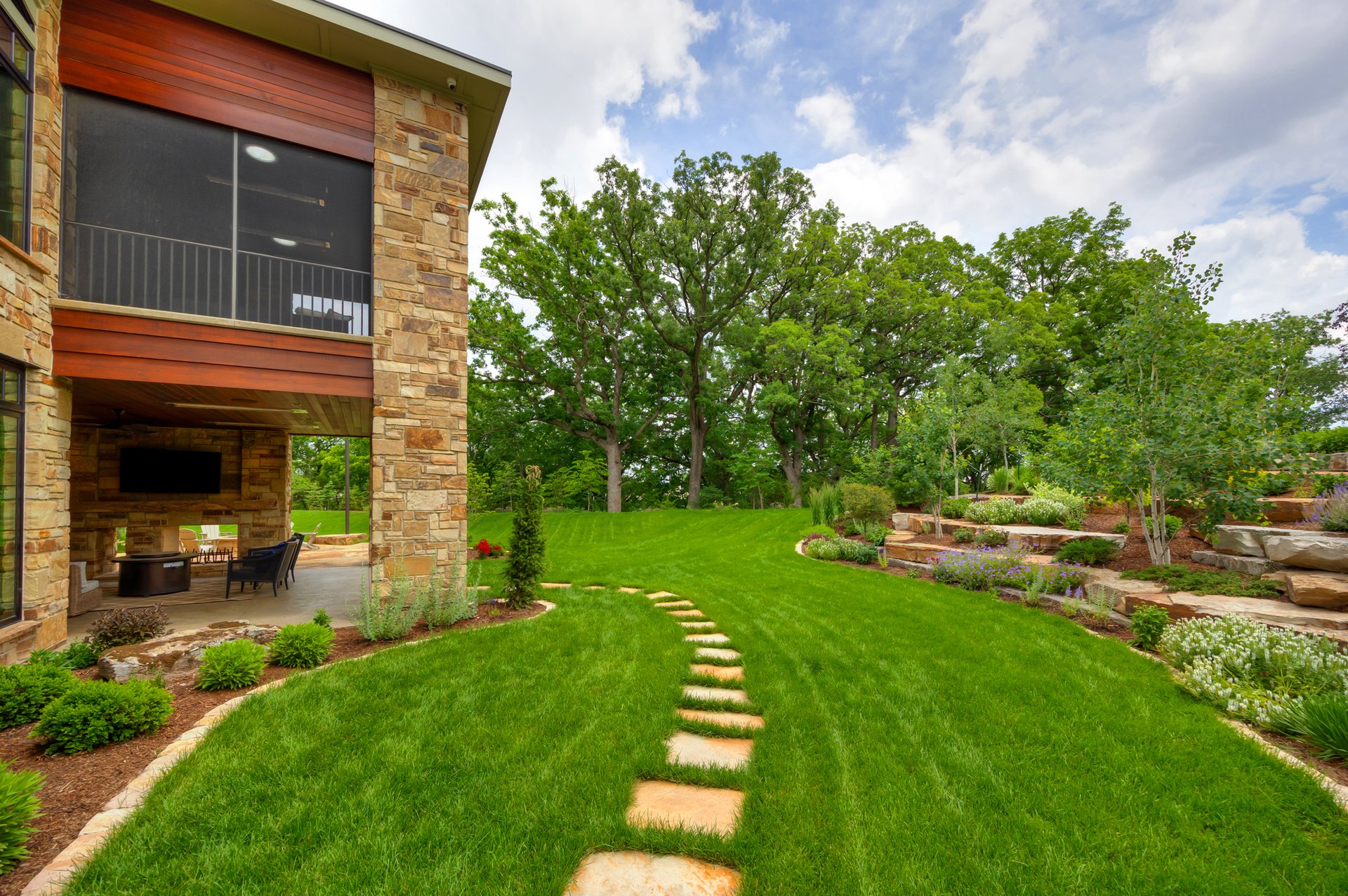 12870 Ridgeview Dr