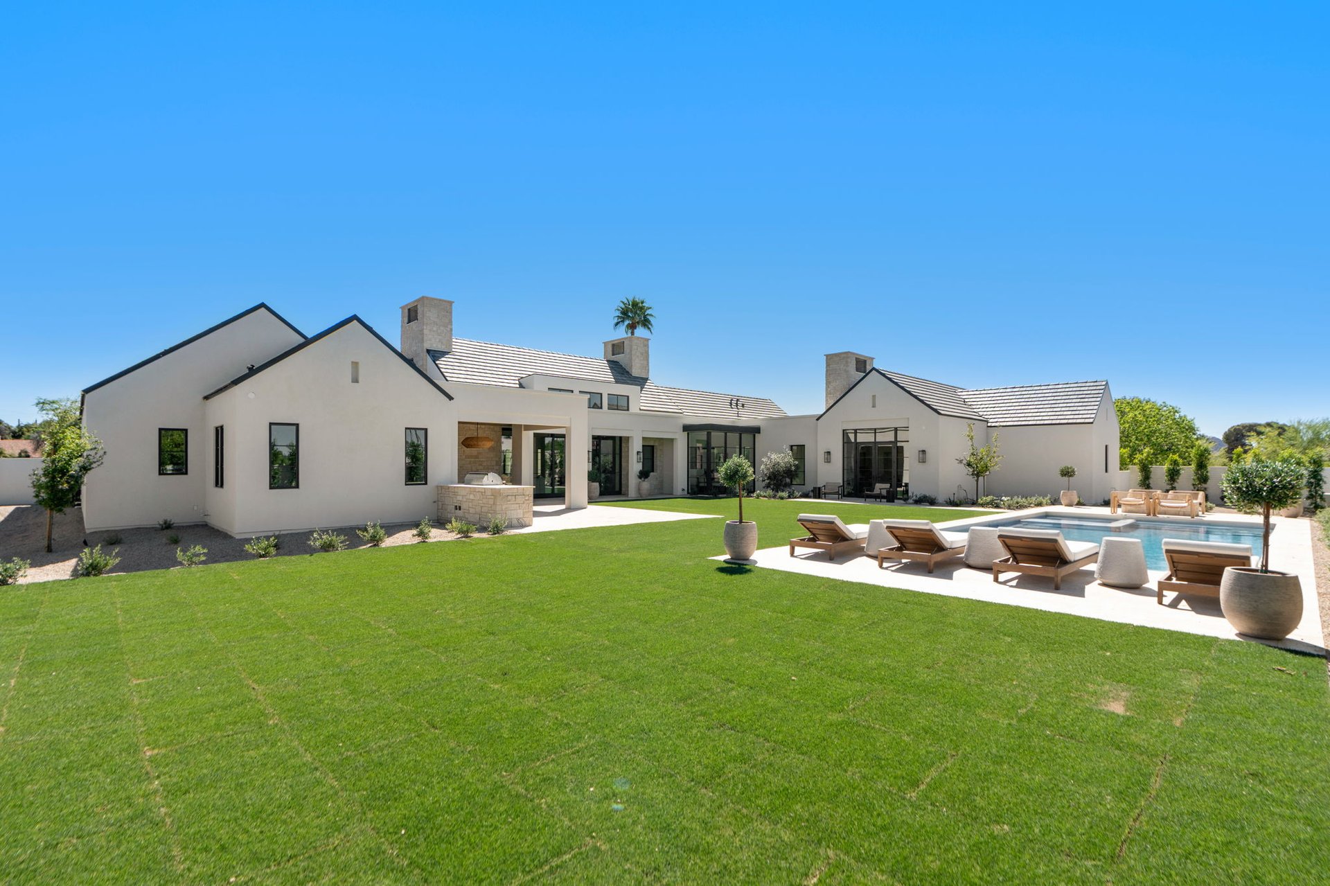 4220 N 57TH Place