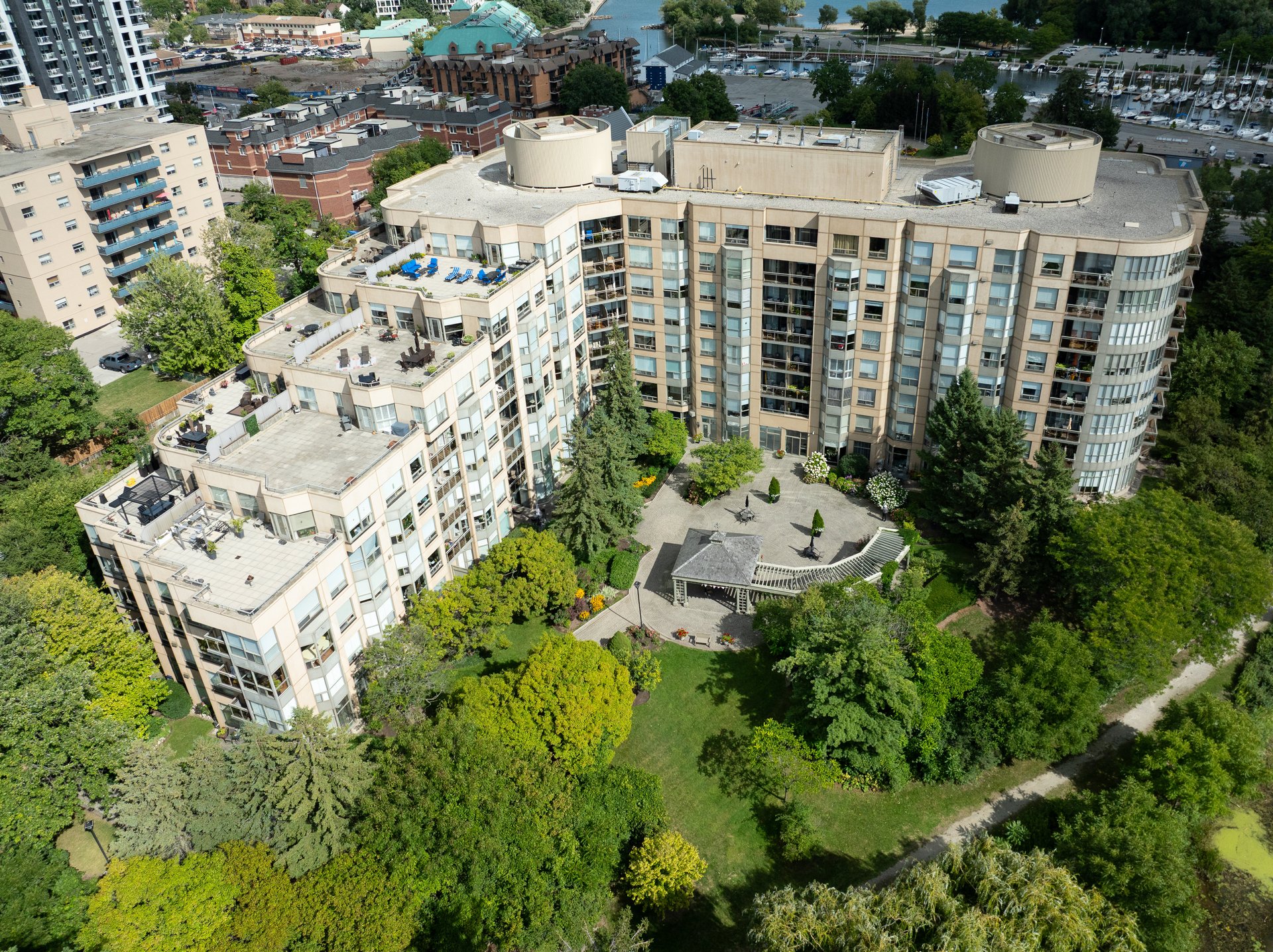 801-2511 Lakeshore Rd W, Oakville