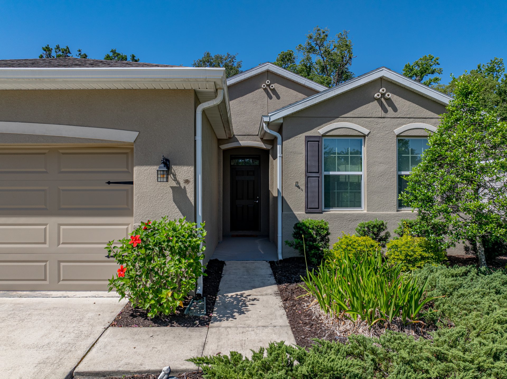 12669 EASTPOINTE DR