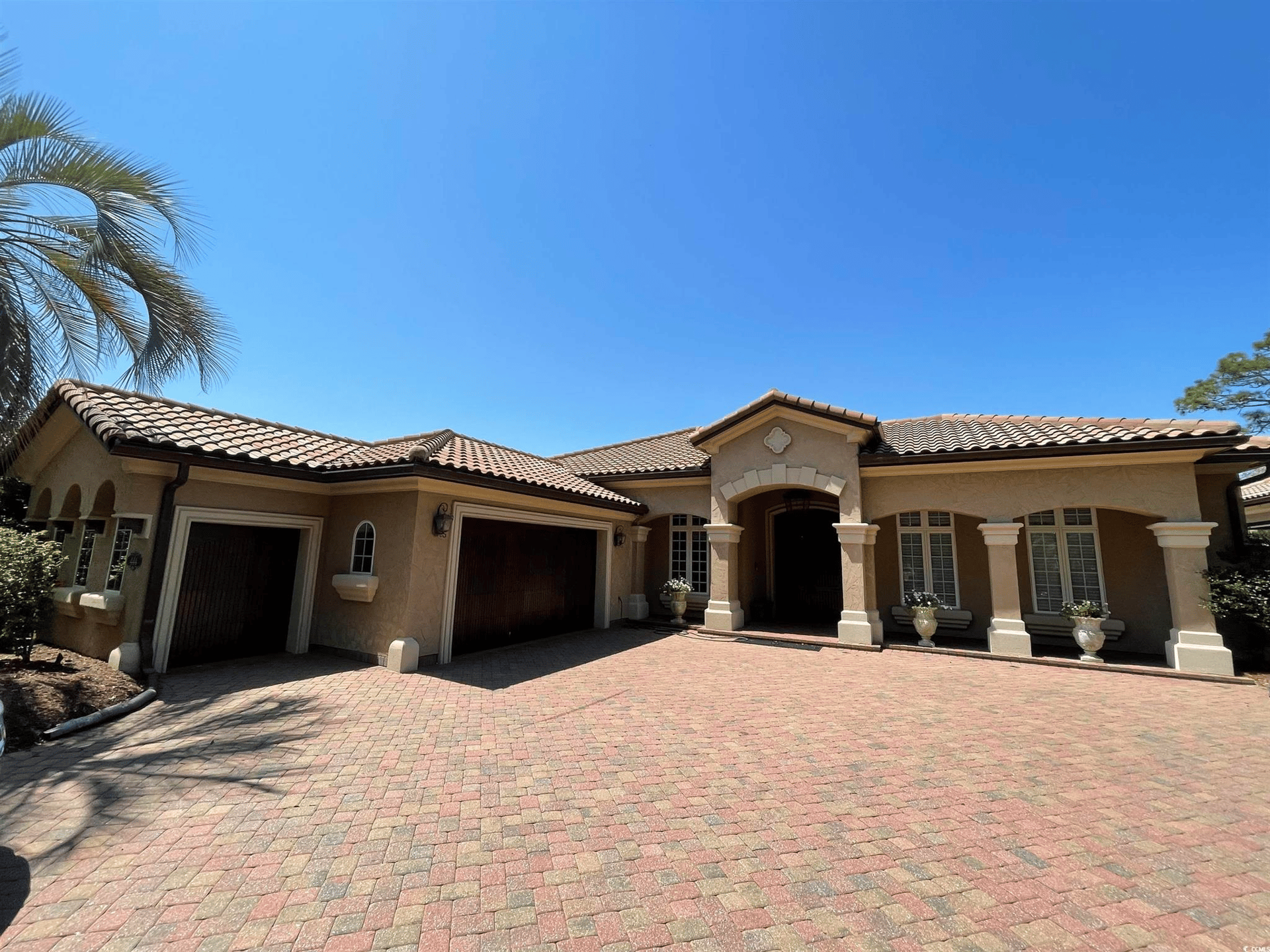 444 Posada Dr