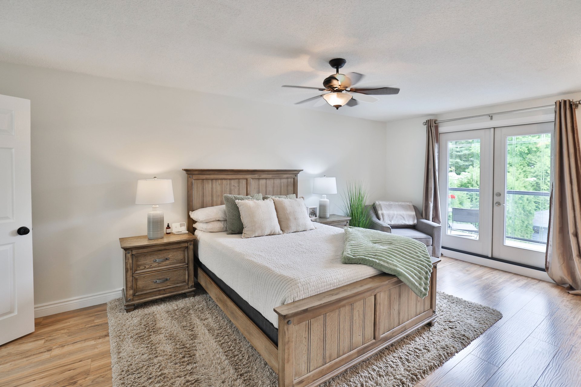 4220 Spruce Avenue, Burlington