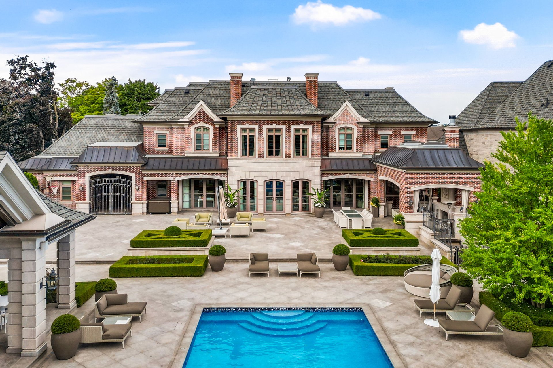 SOLD: A Triumph Of Architectural Brilliance