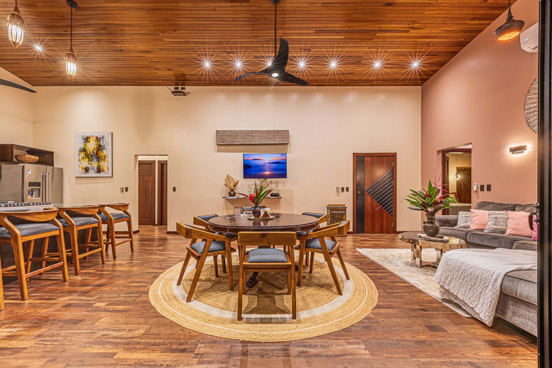 Casa Markissa – Luxury Oceanview Villa with Proven Rental Income.