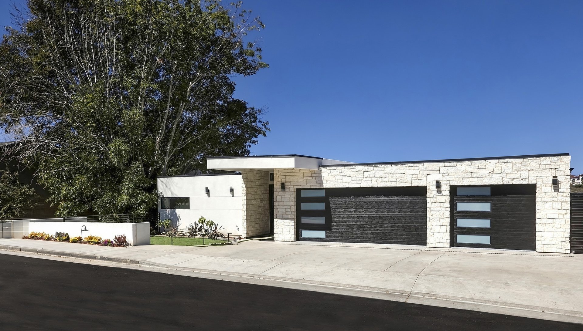 126 Calle Redondel