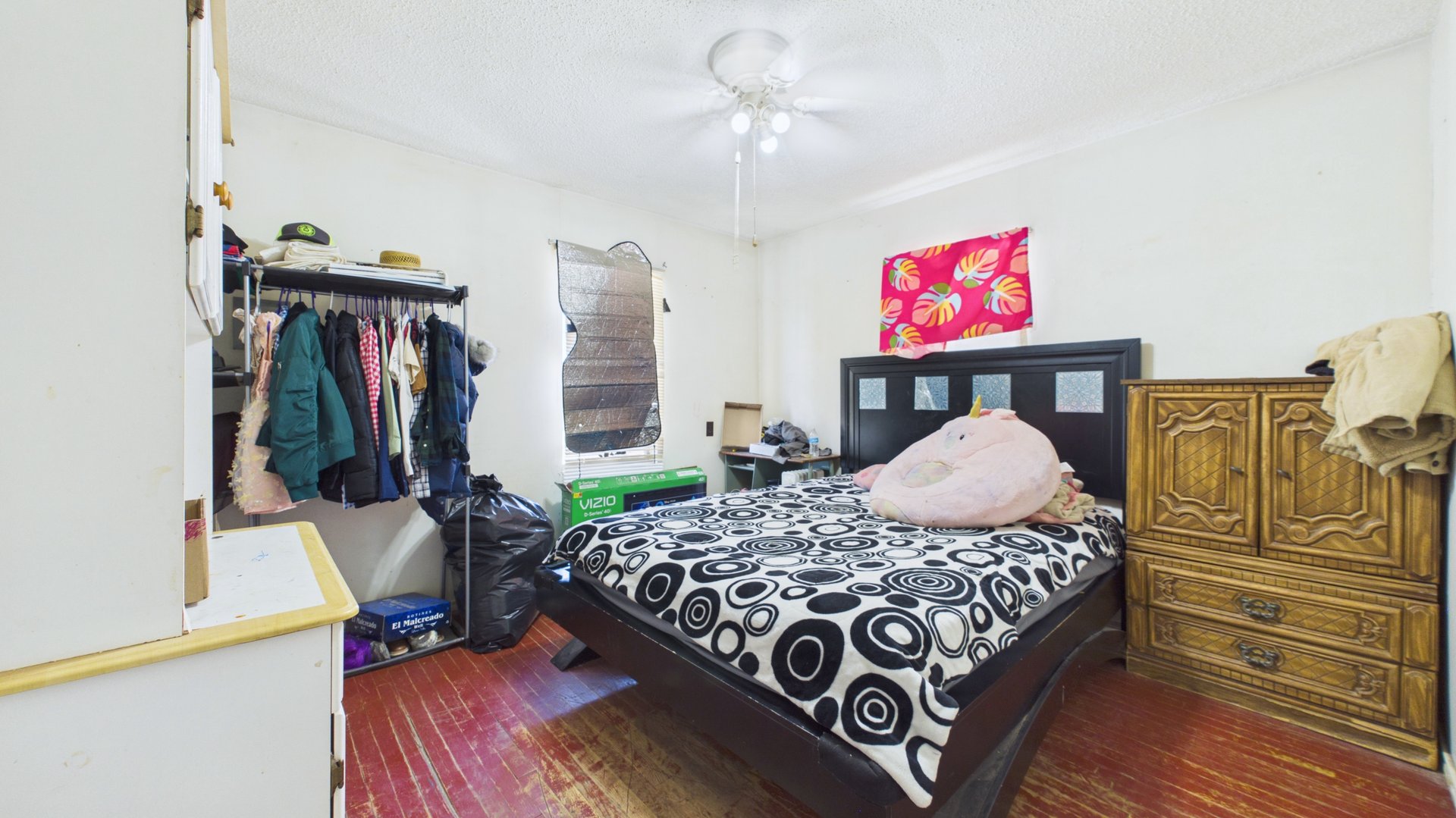 718 S Locust Ave