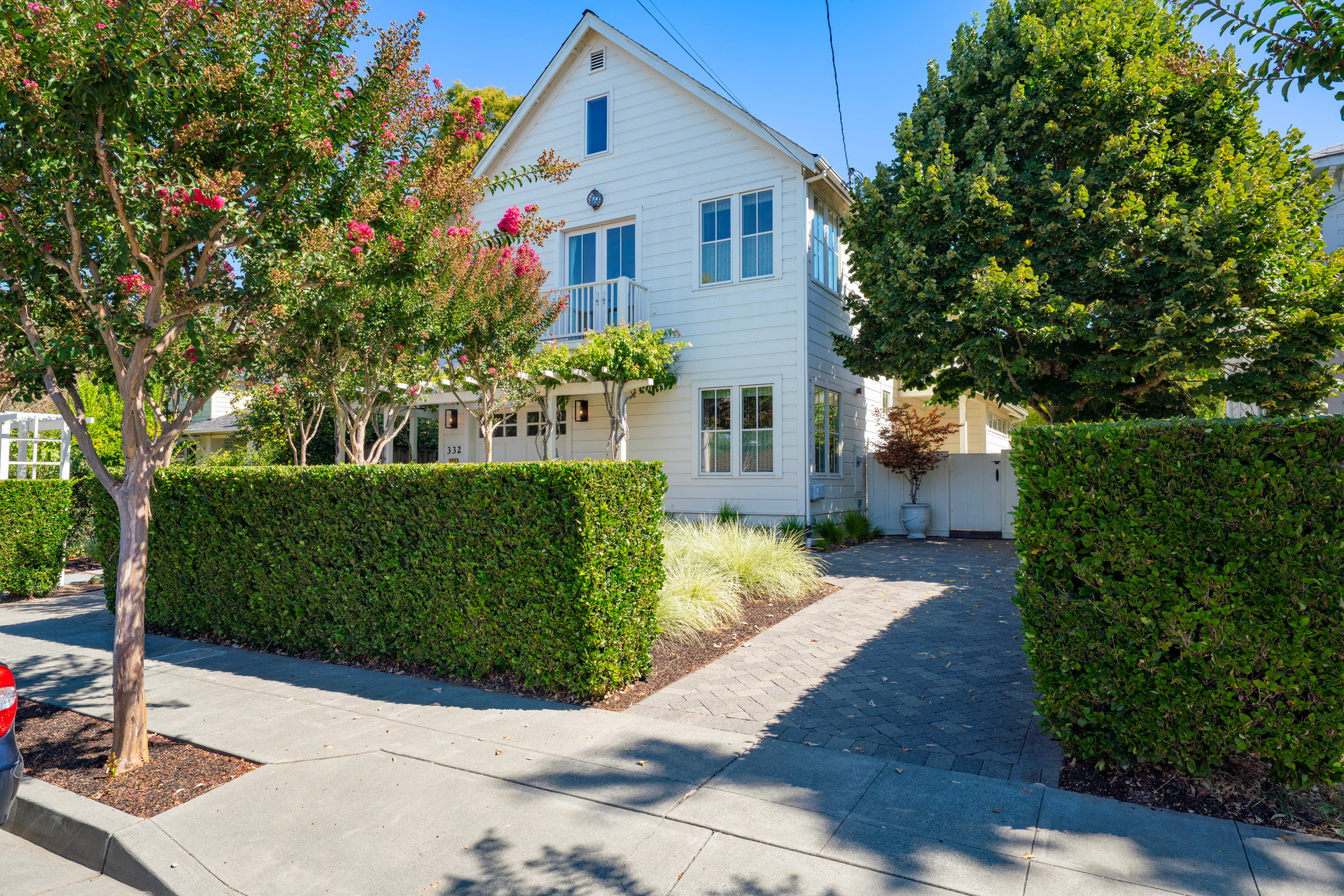 332 East St
