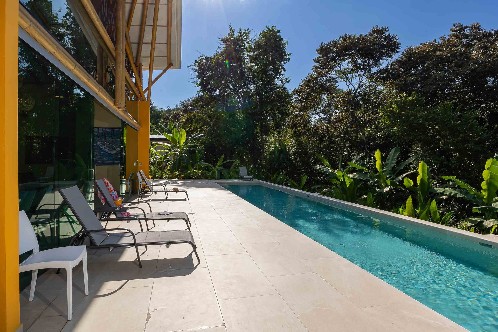 Villa Bamboo Luxury Jungle Retreat near the Marina
