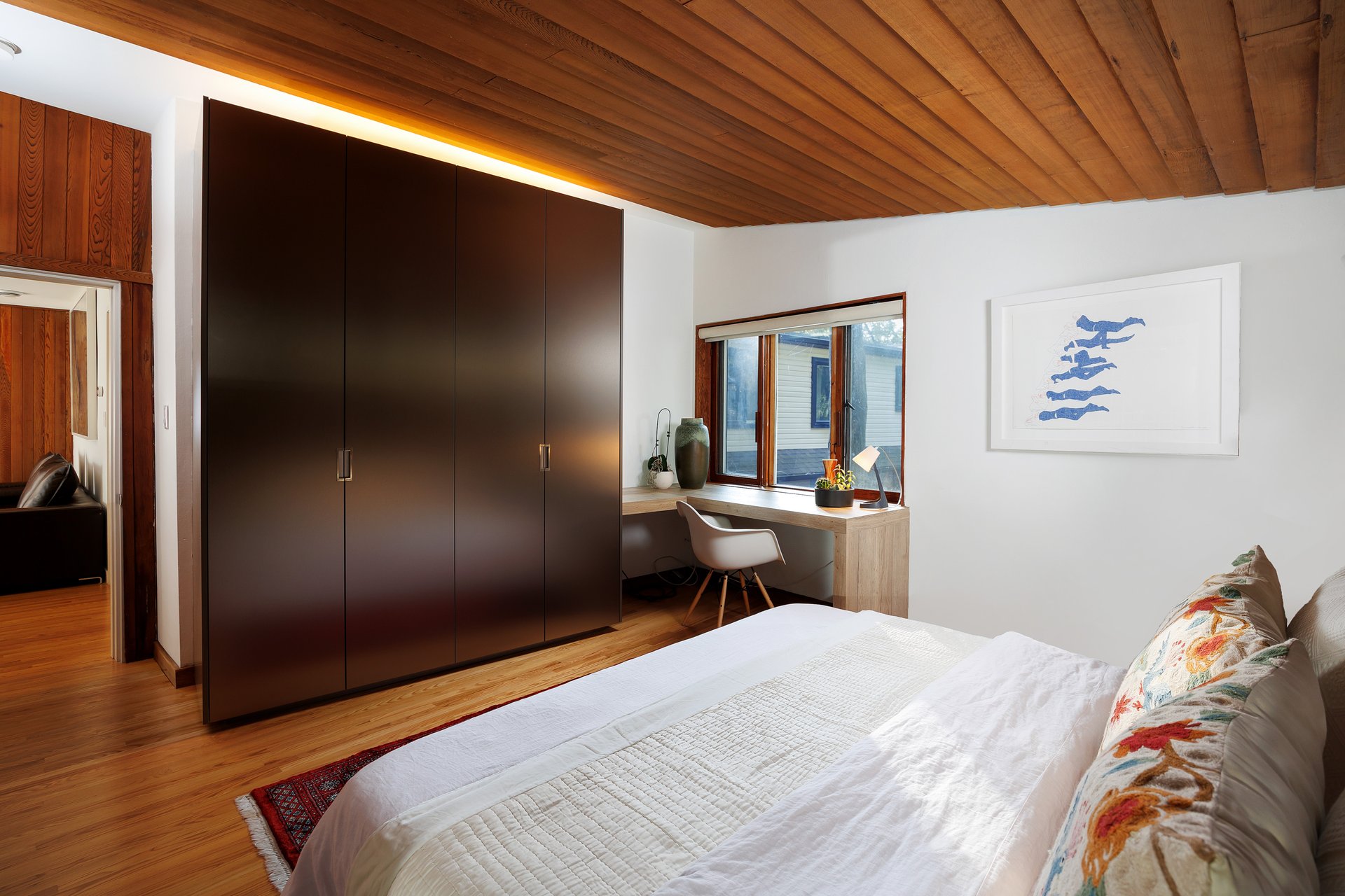 Kingsway Mid-Century Modern