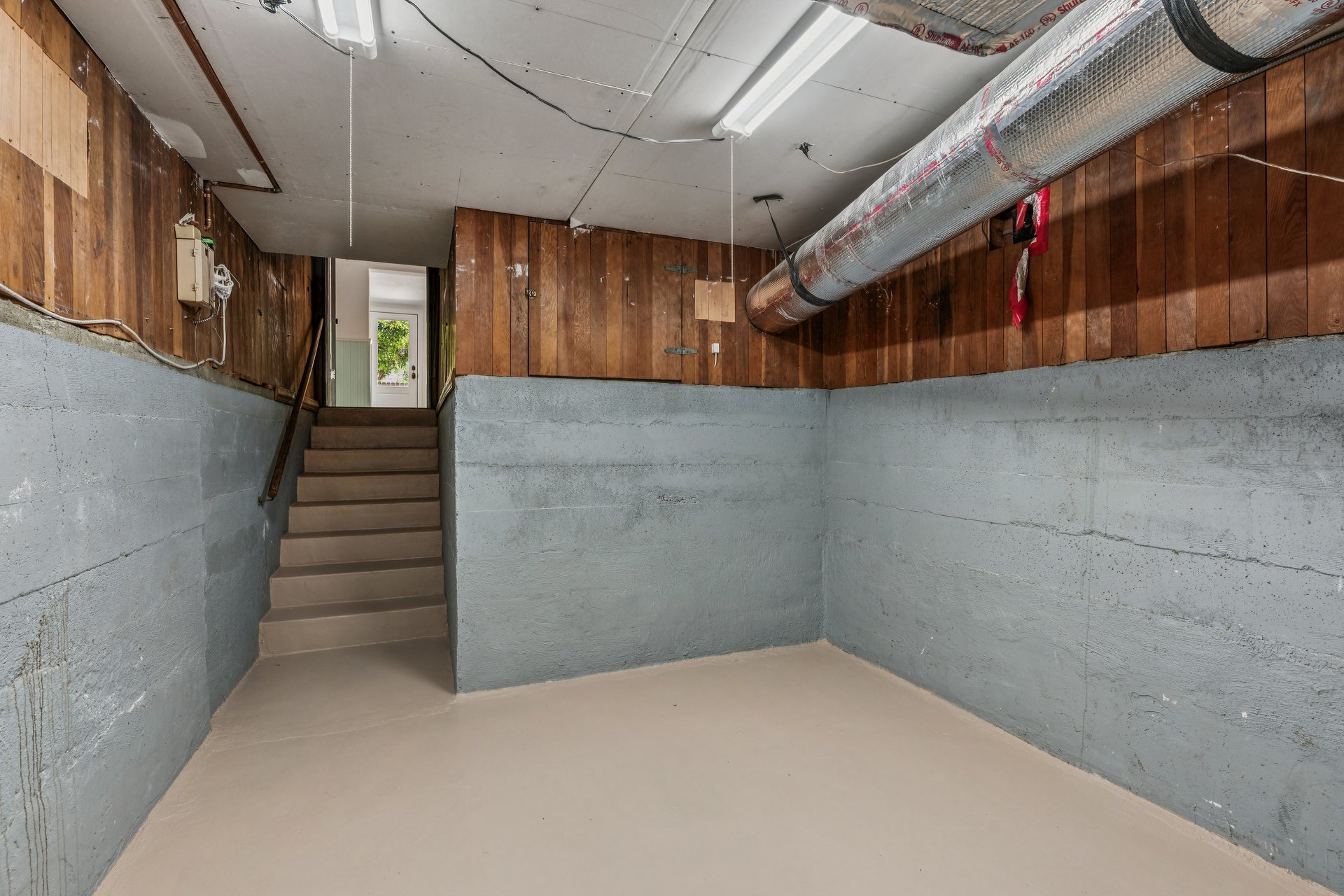 2823 Central Ave