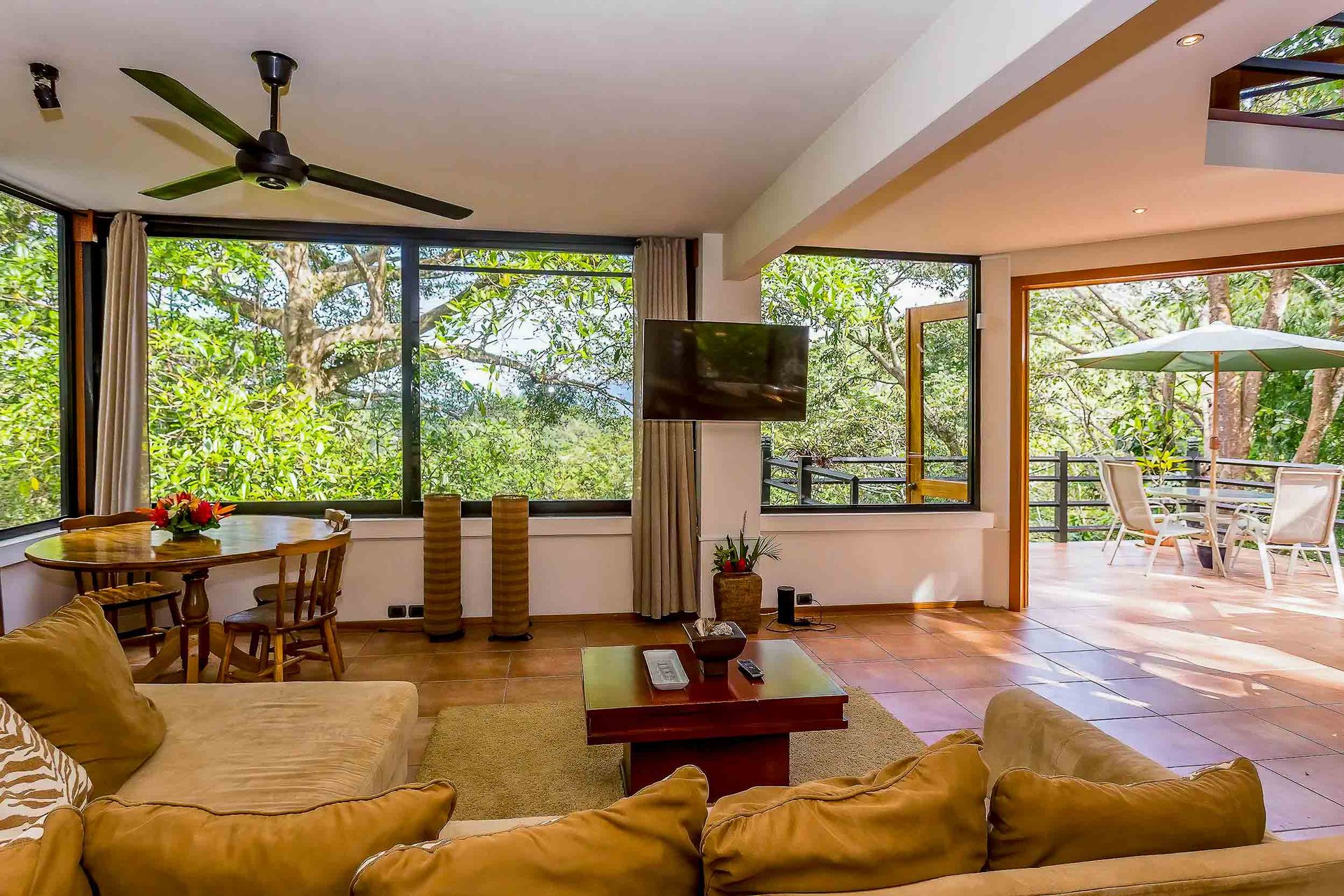 Casa de Luz, Manuel Antonio 3 bedroom/5 bath, Vacation rental income