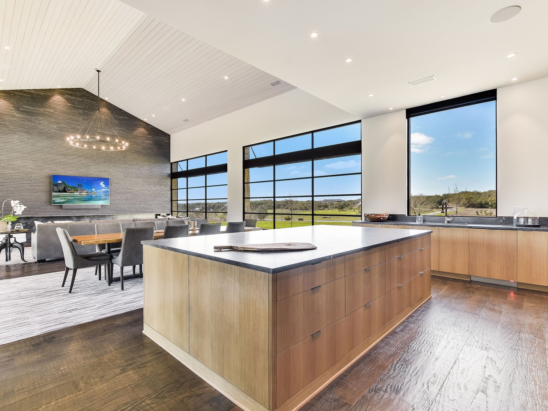 Luxury Modern Farmhouse