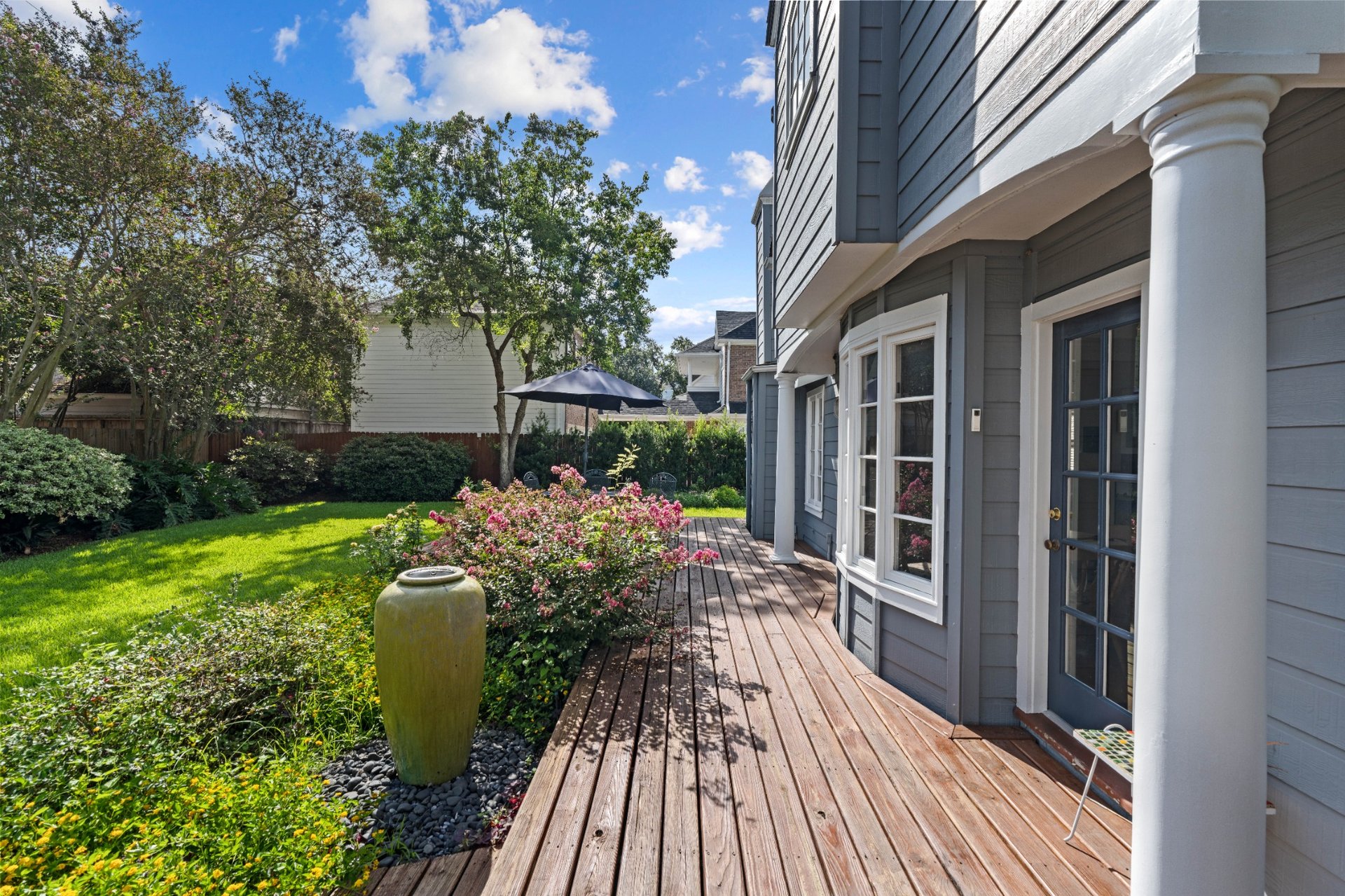 2126 Dryden