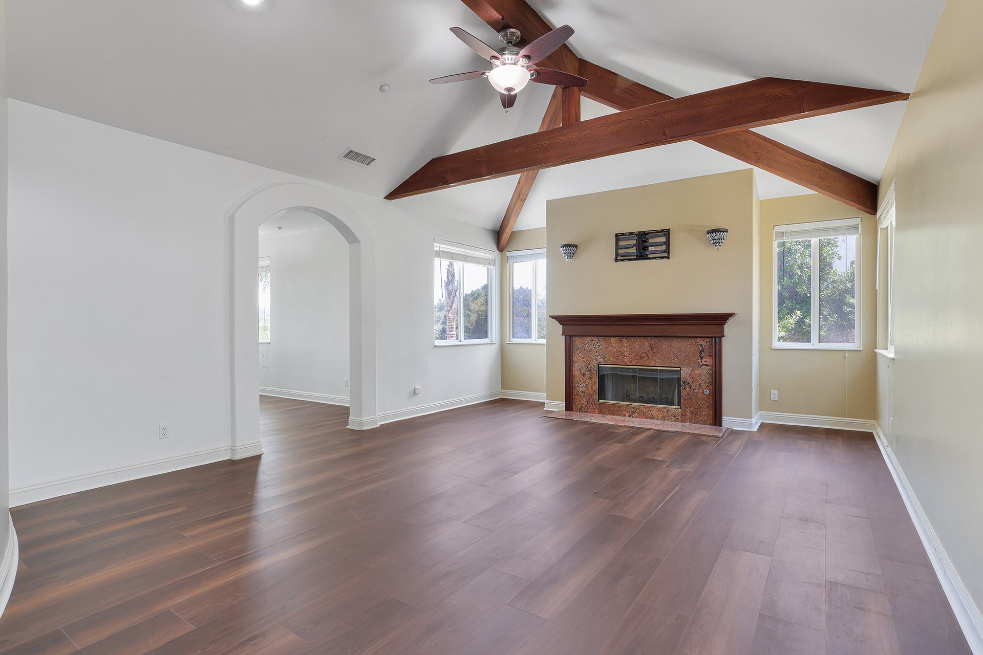 1303 Sycamore Heights
