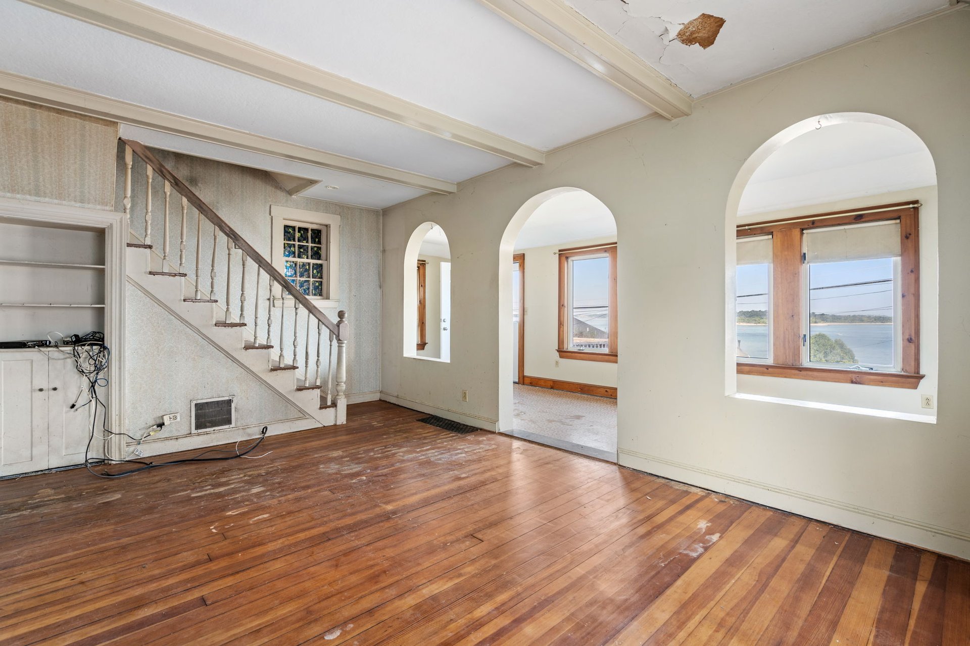 118 Sea Ave