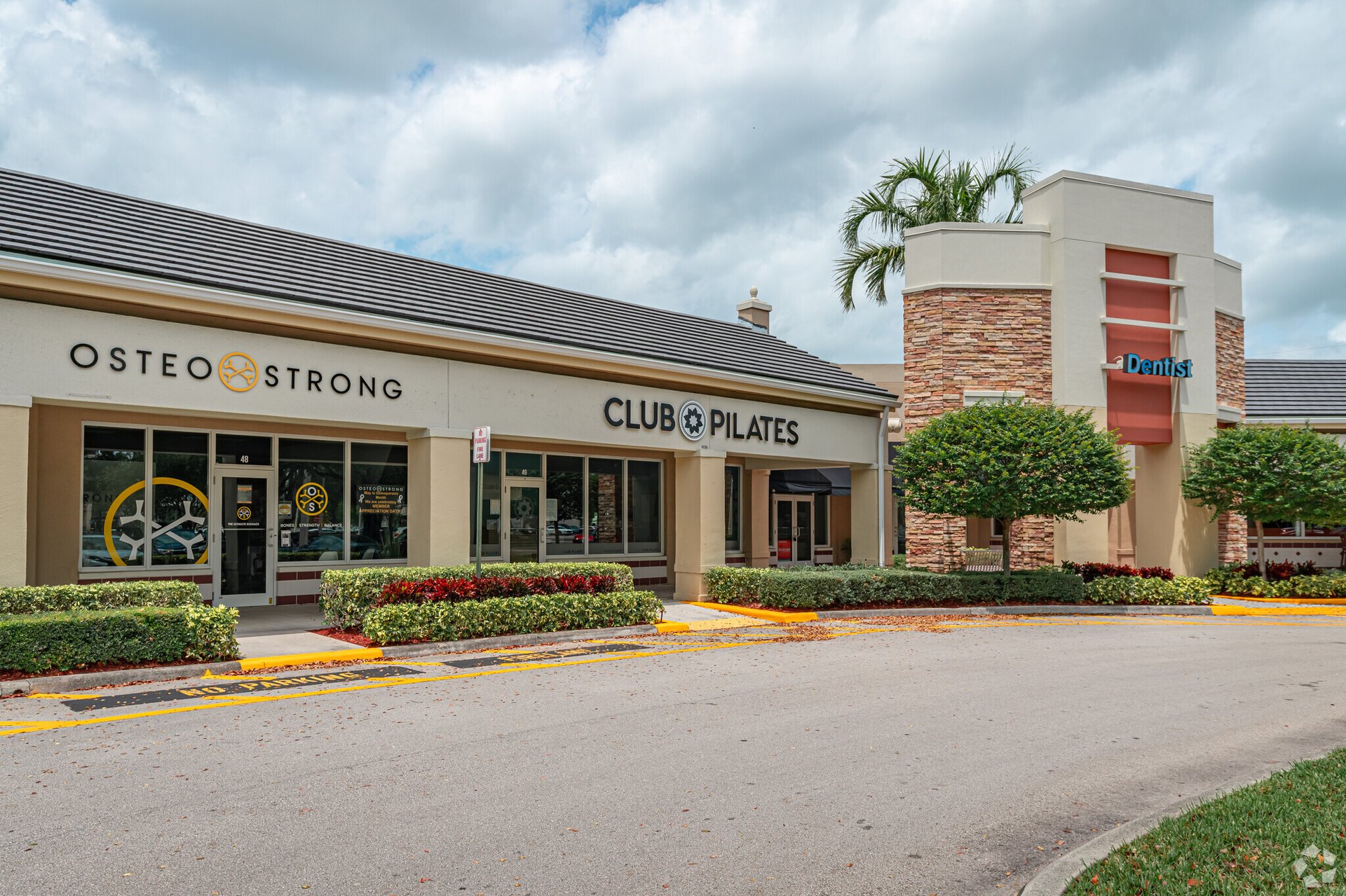 7024-7060 Palmetto Park Rd