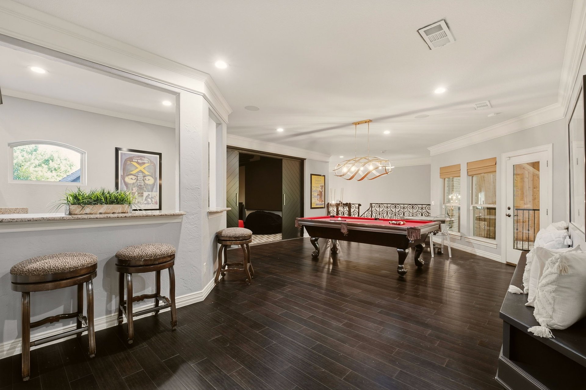 1700 Surrey Lane