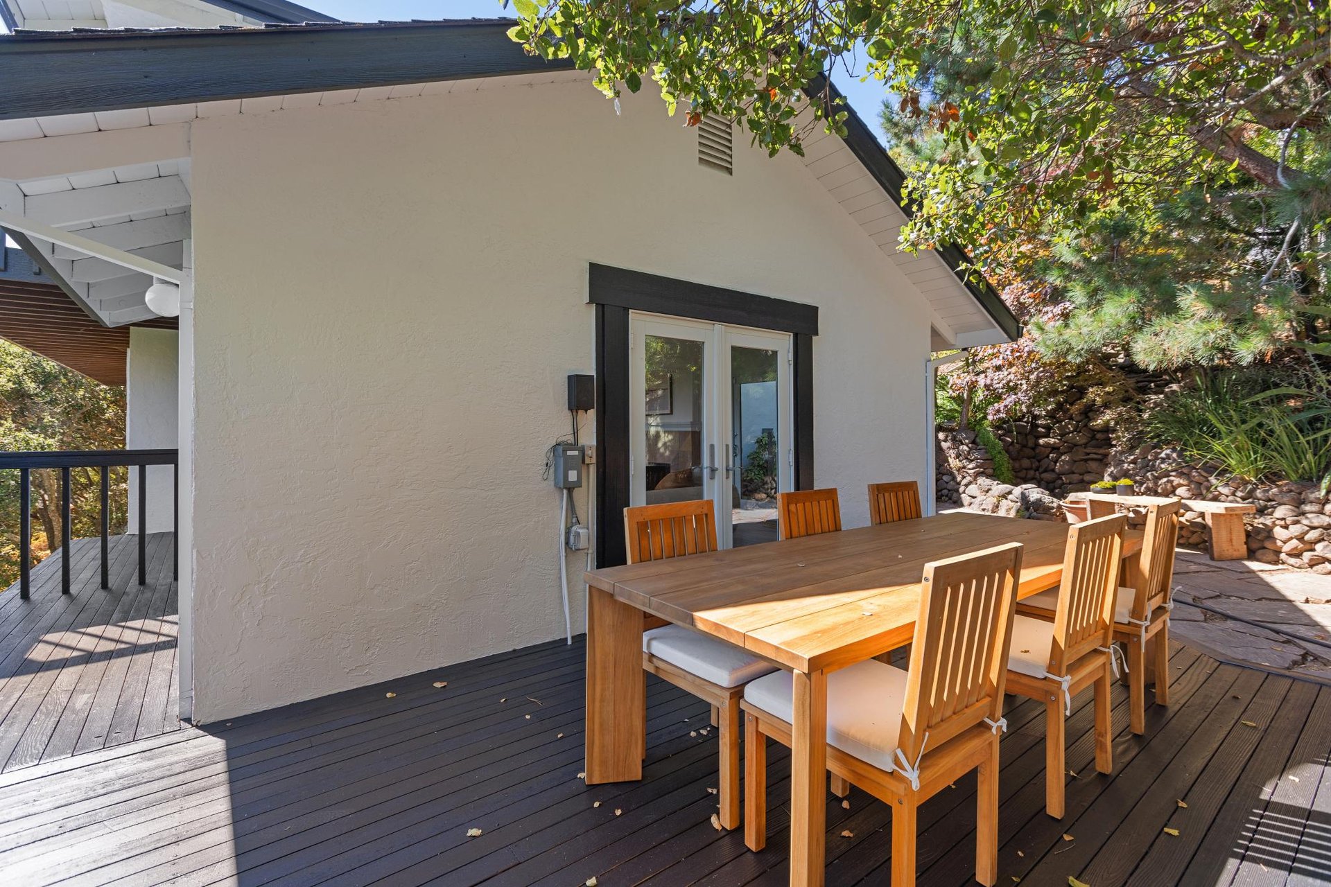 12 Tara View Road