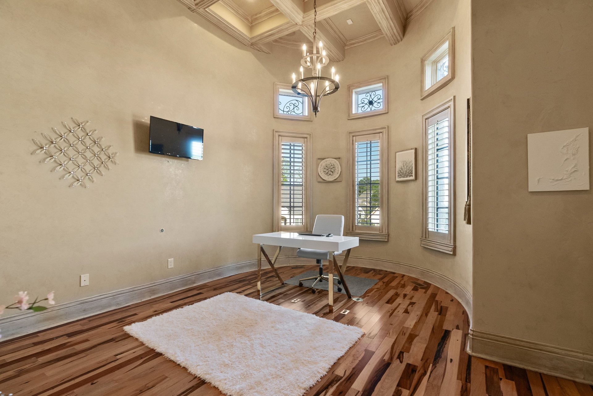 106 Orle Dr
