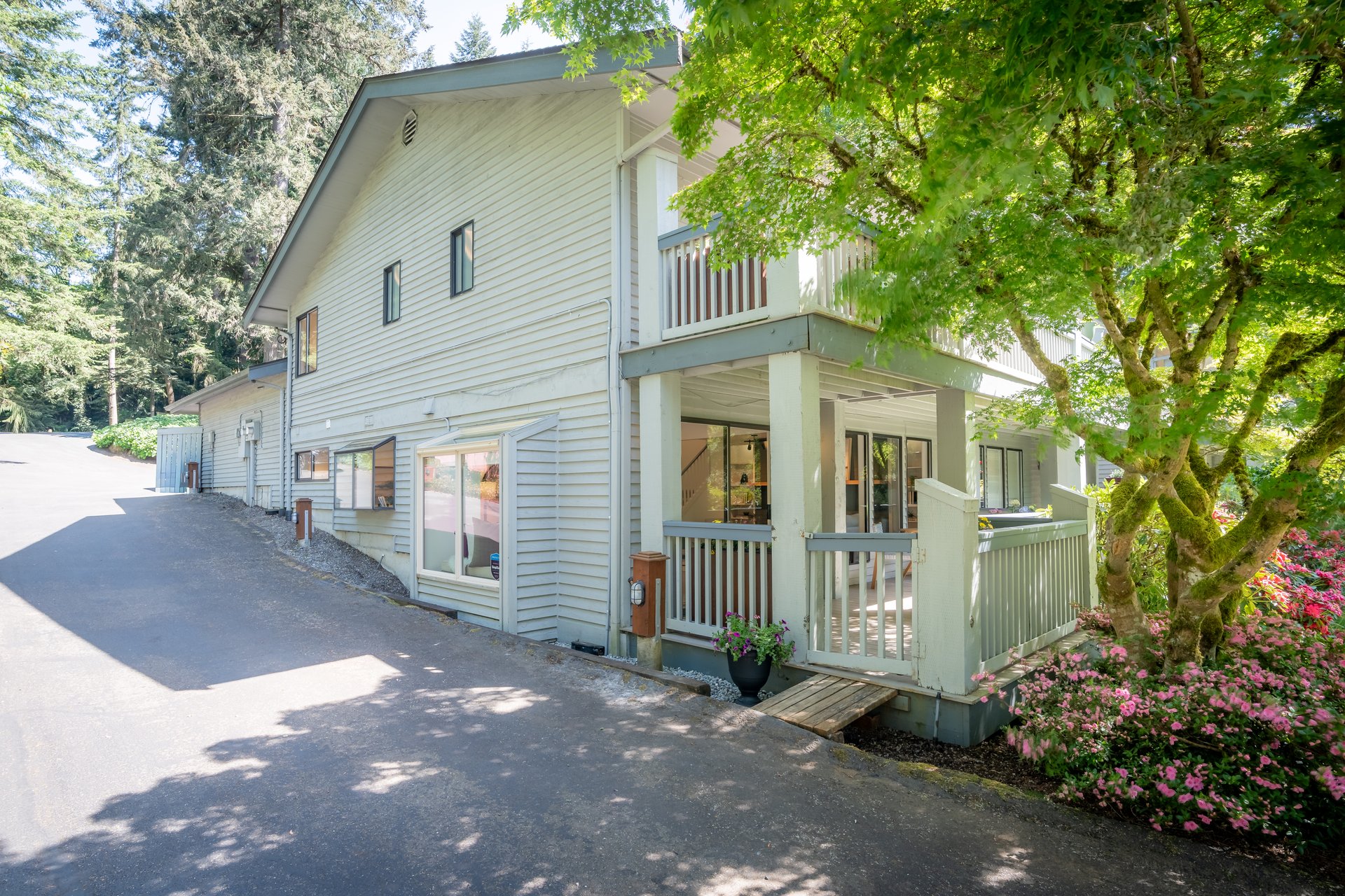 Serene Private Townhome