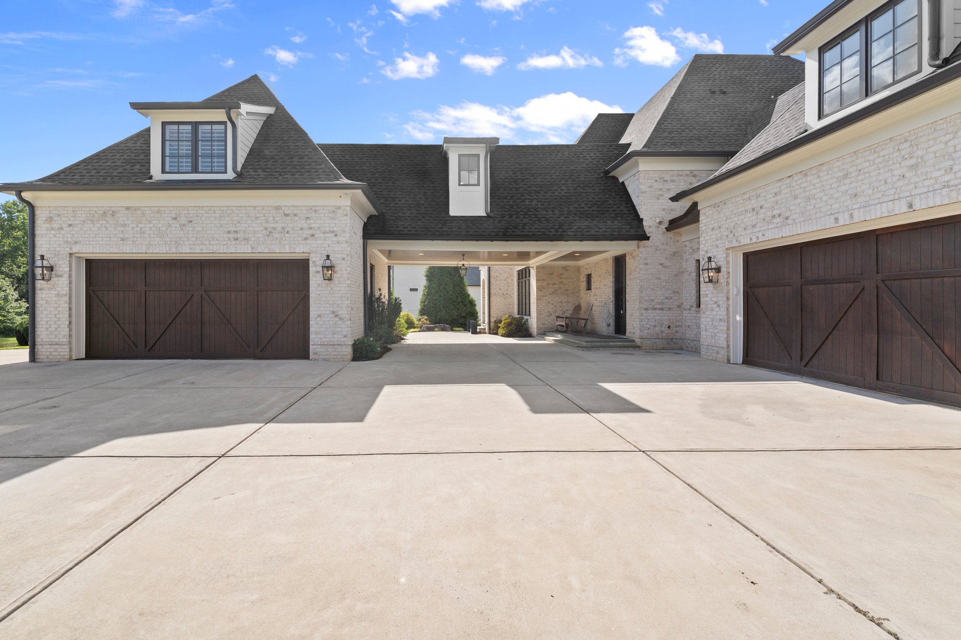  10160 Cedar Ridge Drive