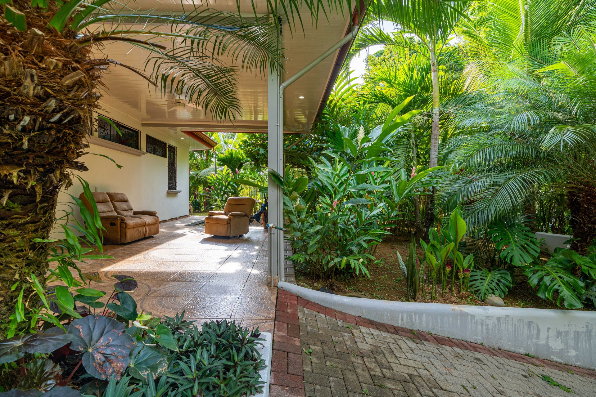 Expansive Ocean Views, Central Ojochal - 3 bed, 3 bath!
