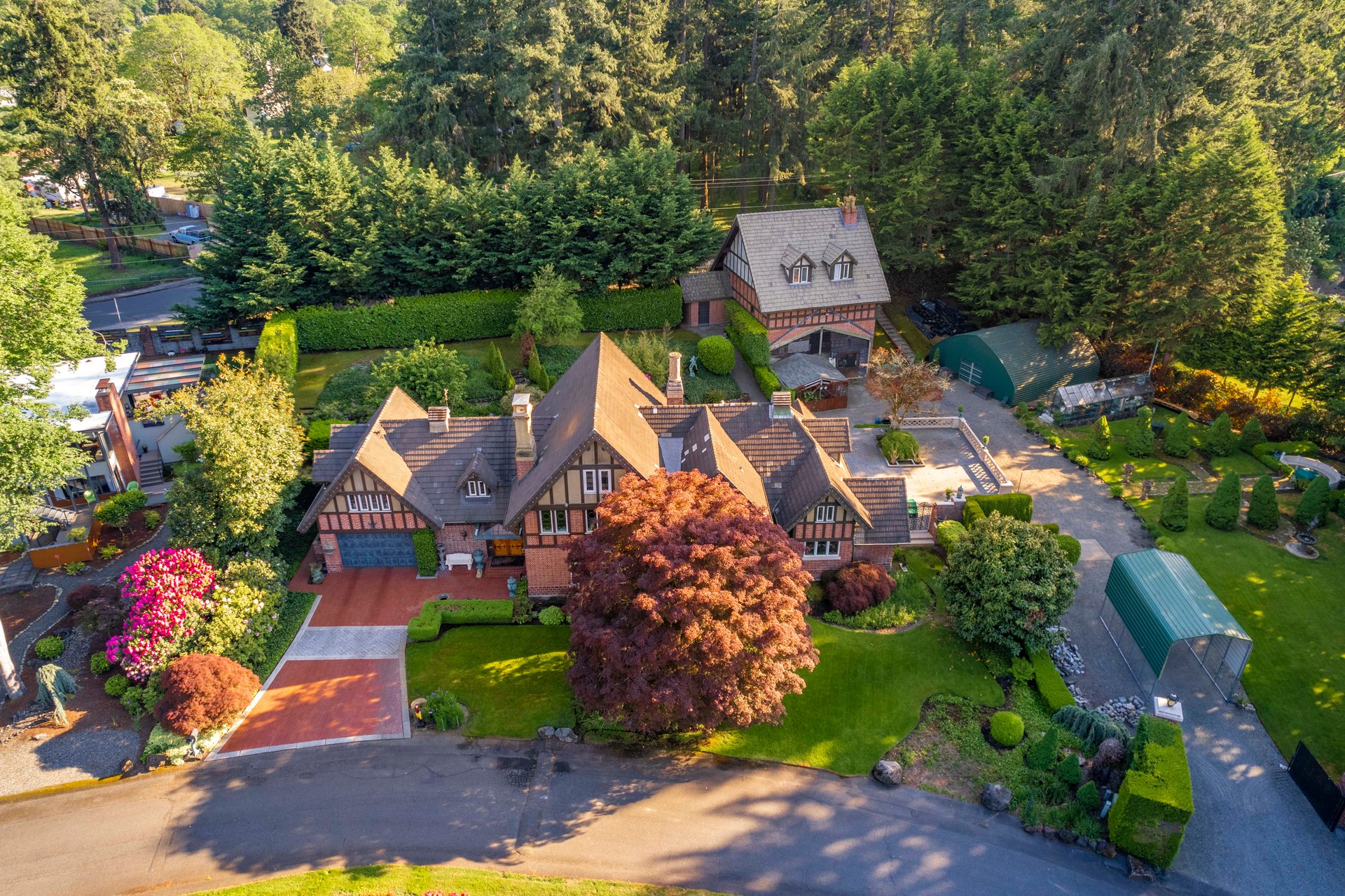 4 Thornewood Lane SW