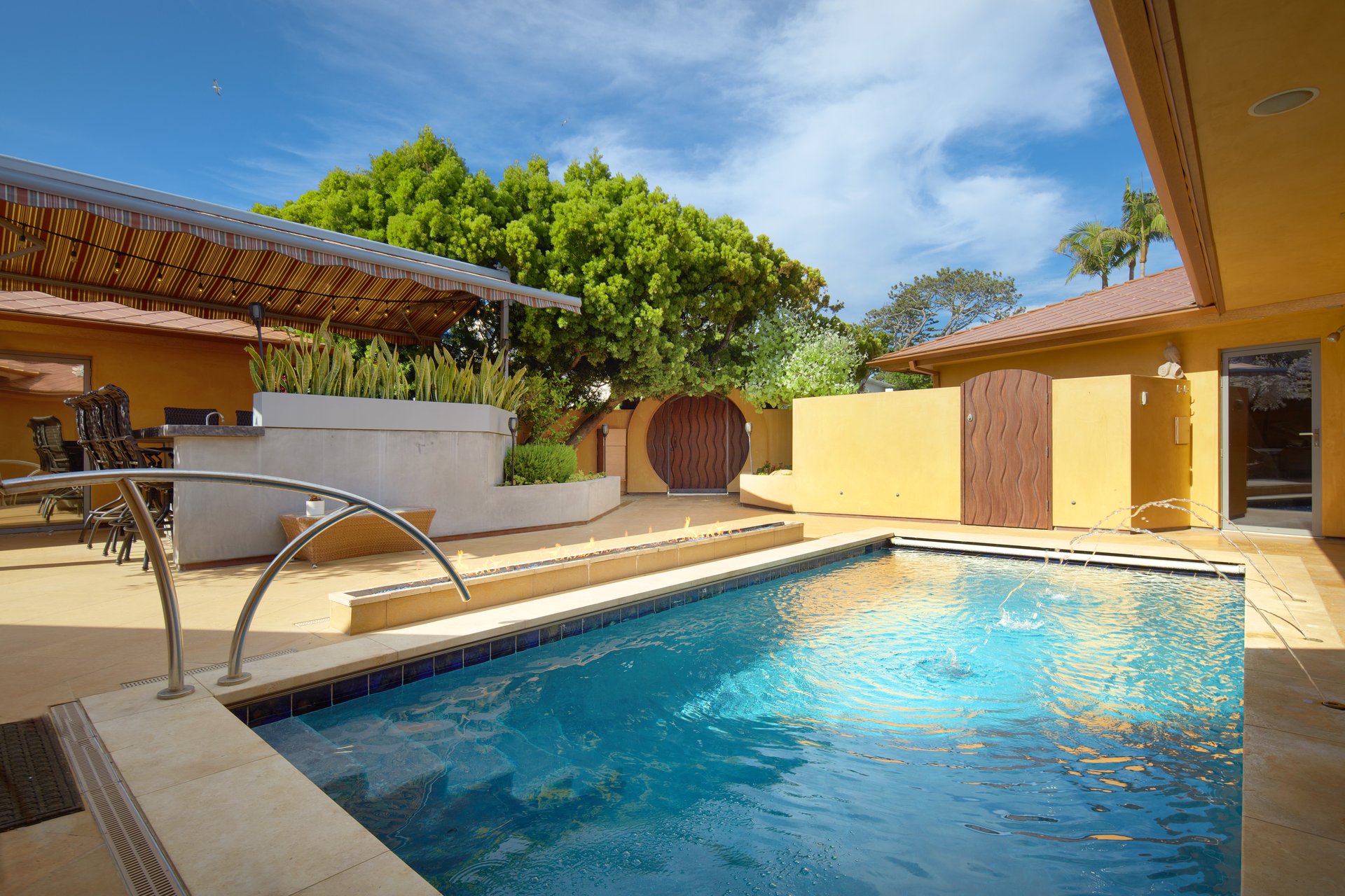 111 S La Senda Drive