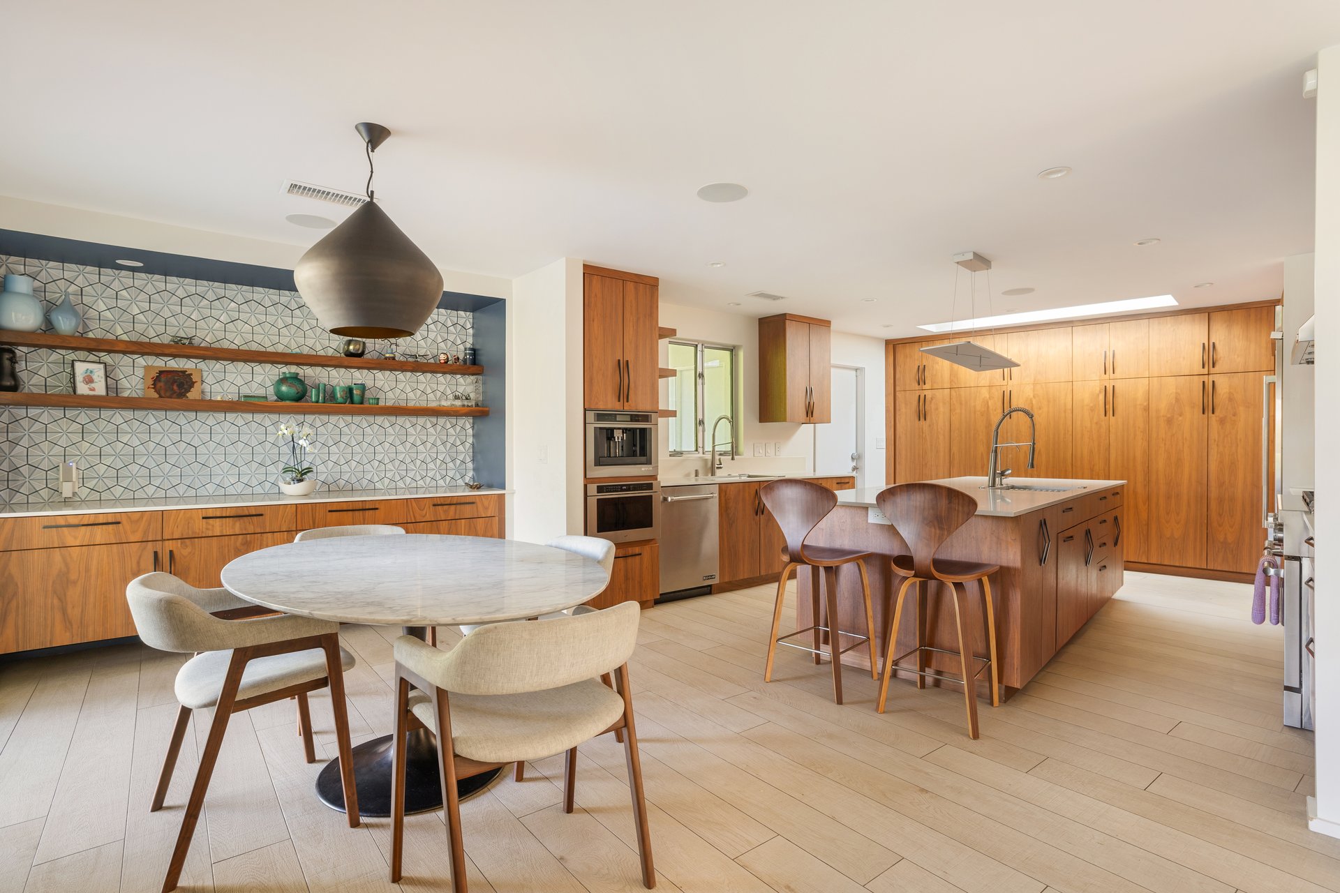 279 Mabery Rd, Santa Monica