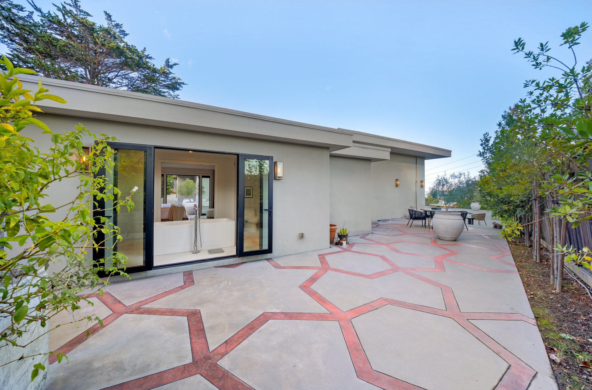 Stunning Contemporary Renovation