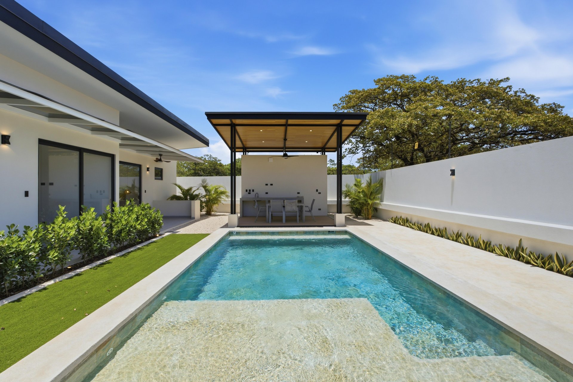 Villa Fresno | Newly Completed Contemporary Home with Private Pool Near Playa Avellanas