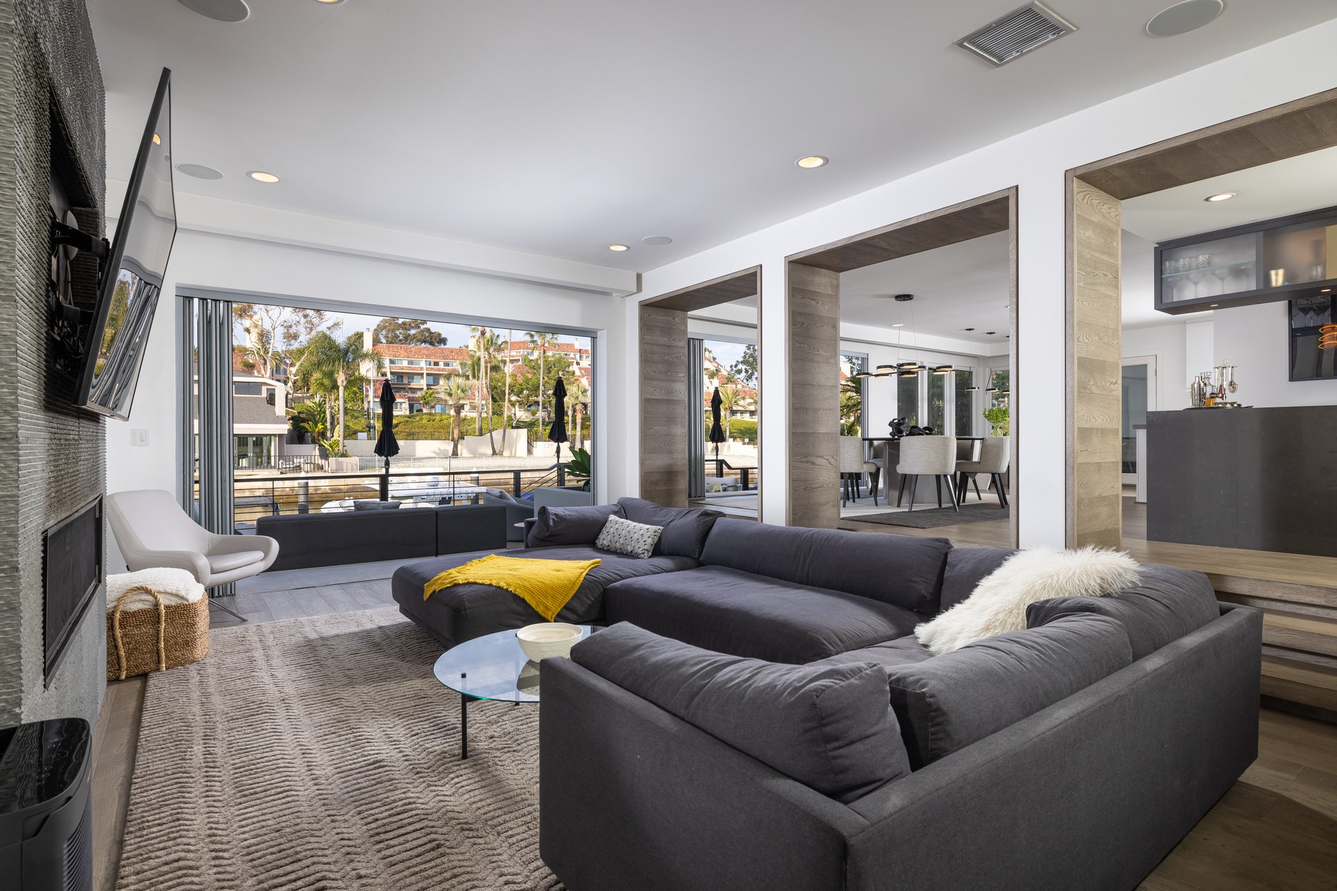 748 Harbor Island Drive