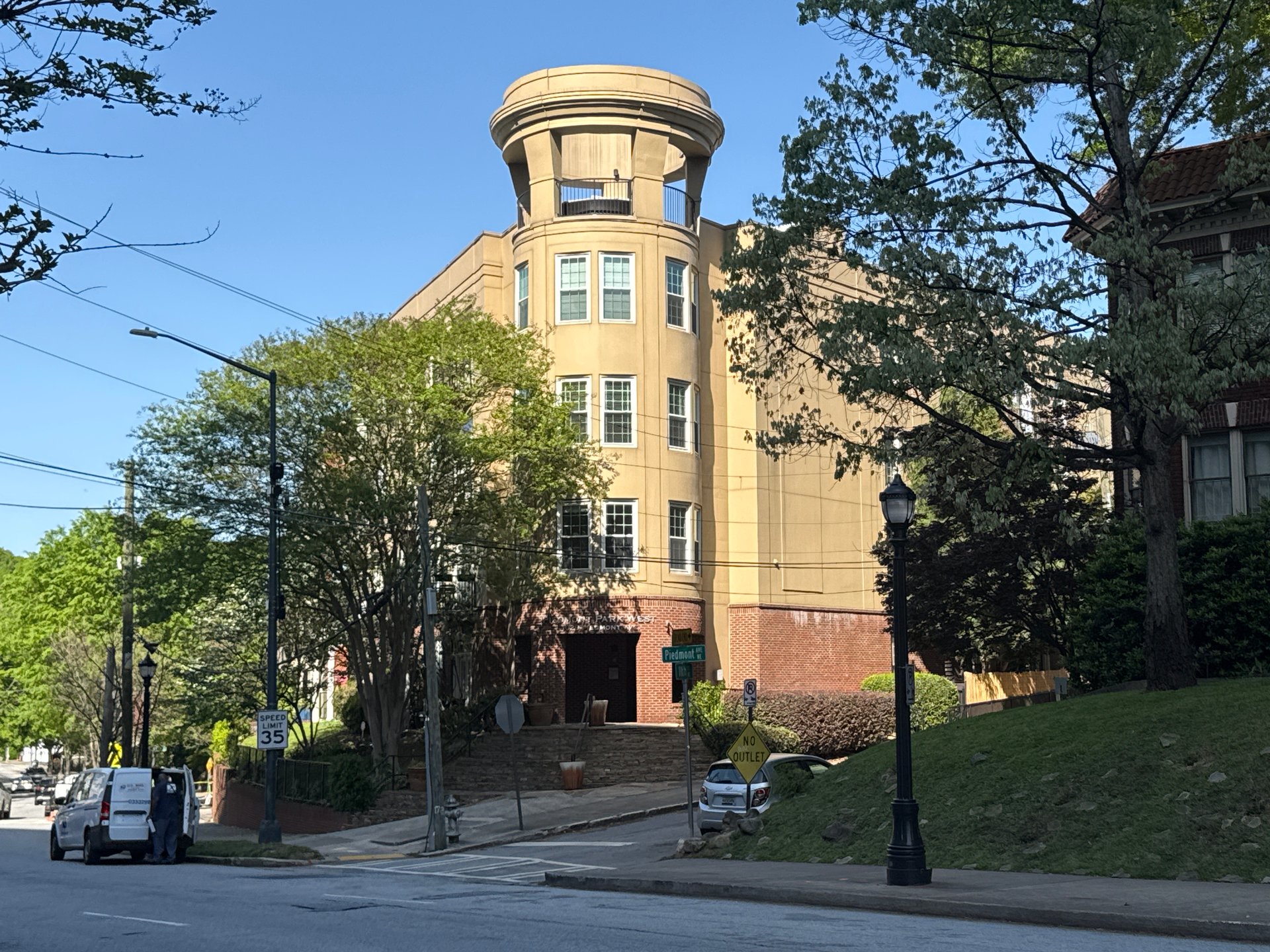 1010 Midtown building exterior