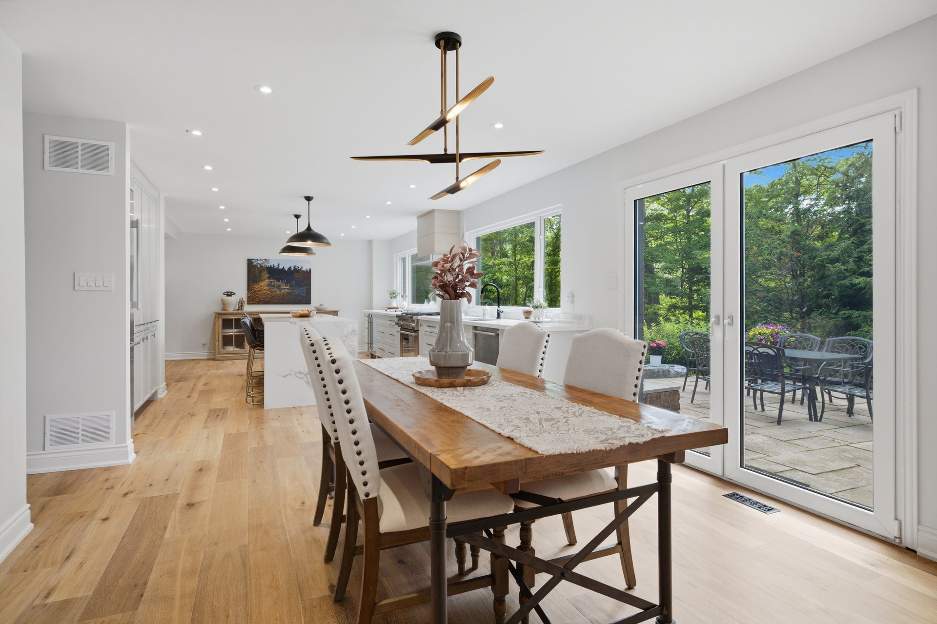 Rare Court Location on Oakville Golf Course