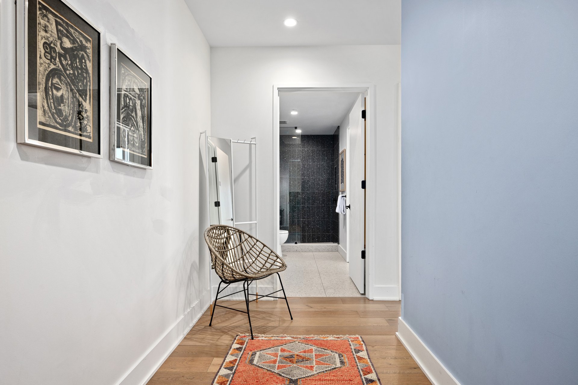 48 East Avenue #2204