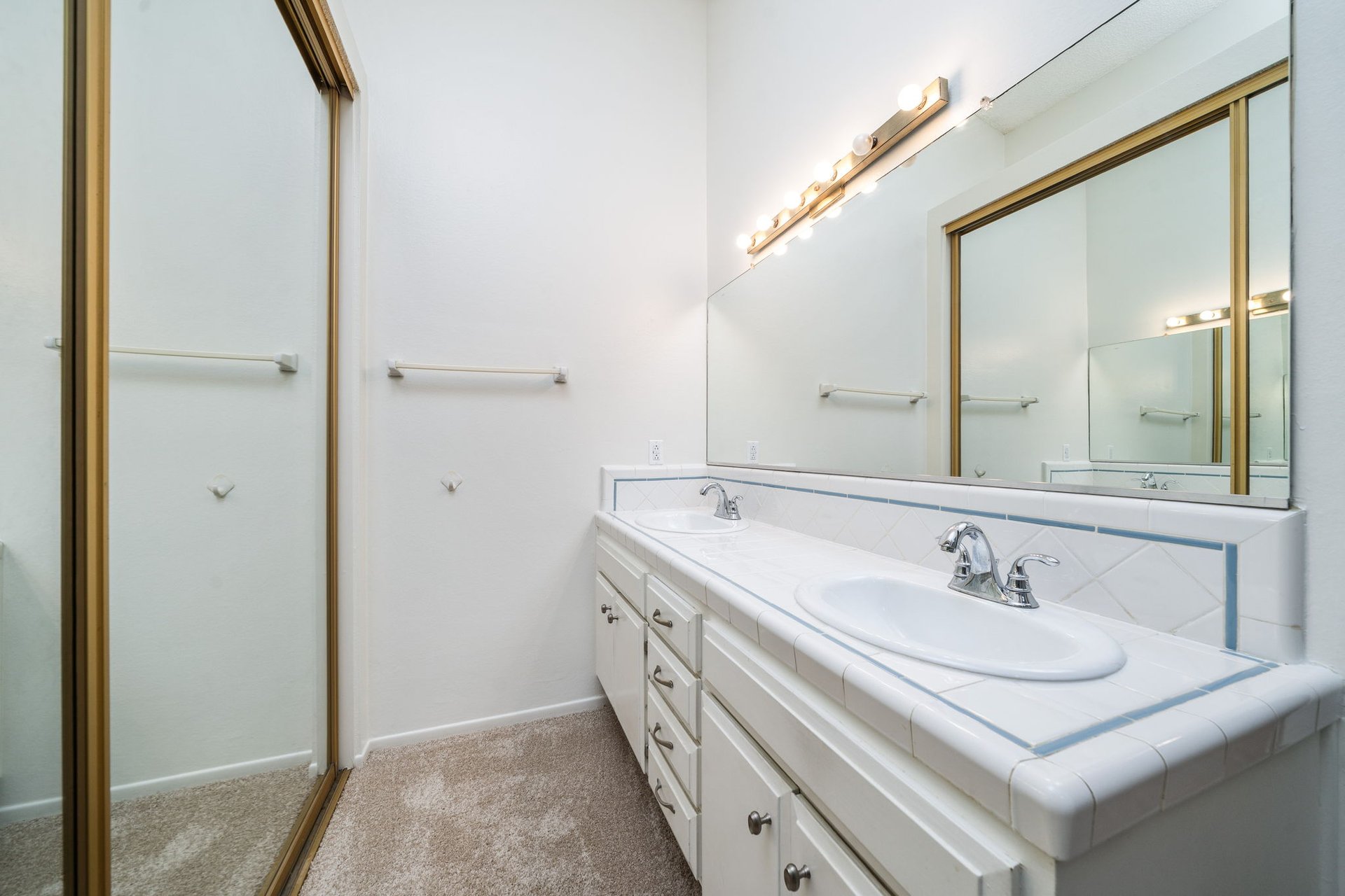 1220 Shepherd Way