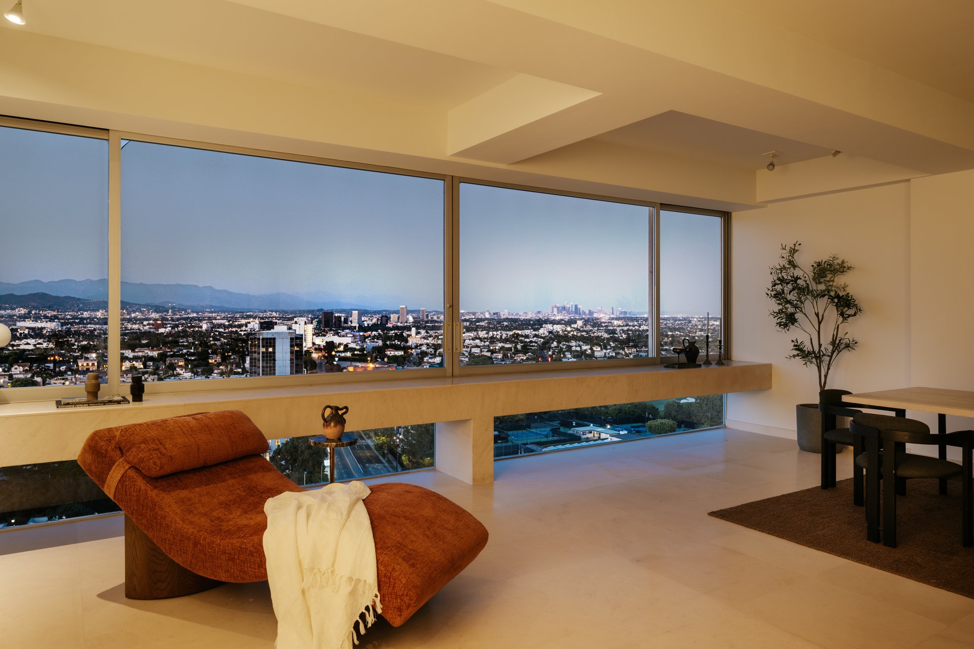 2222 Avenue Of The Stars Unit: 1404