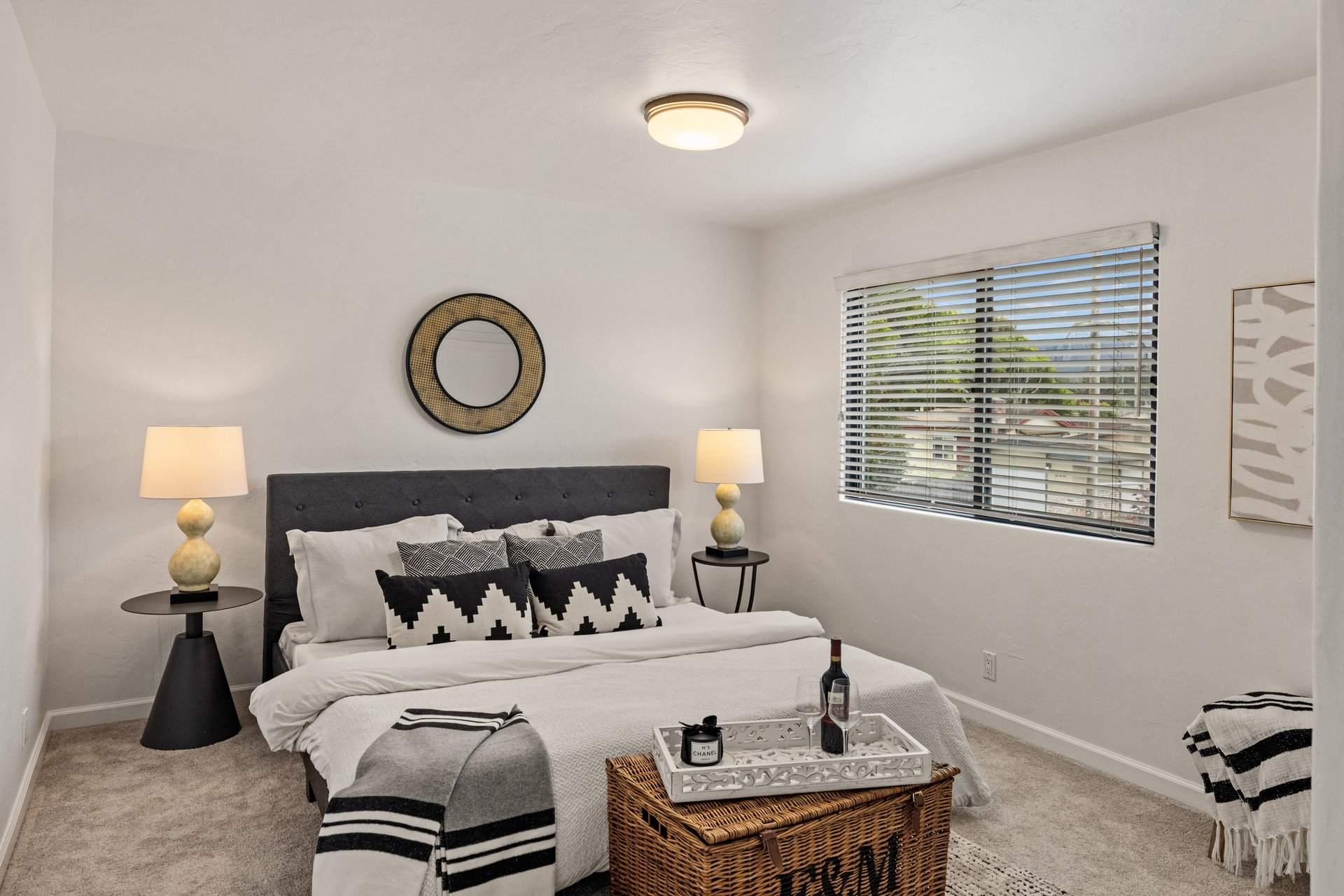 Monterey Sunbelt Living - 303 Del Robles Ave