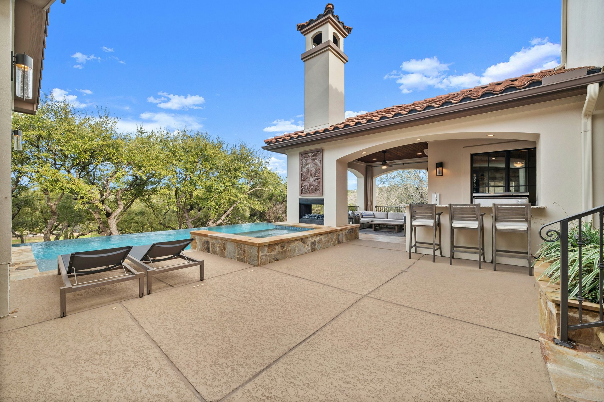 10213 Amwell Cove