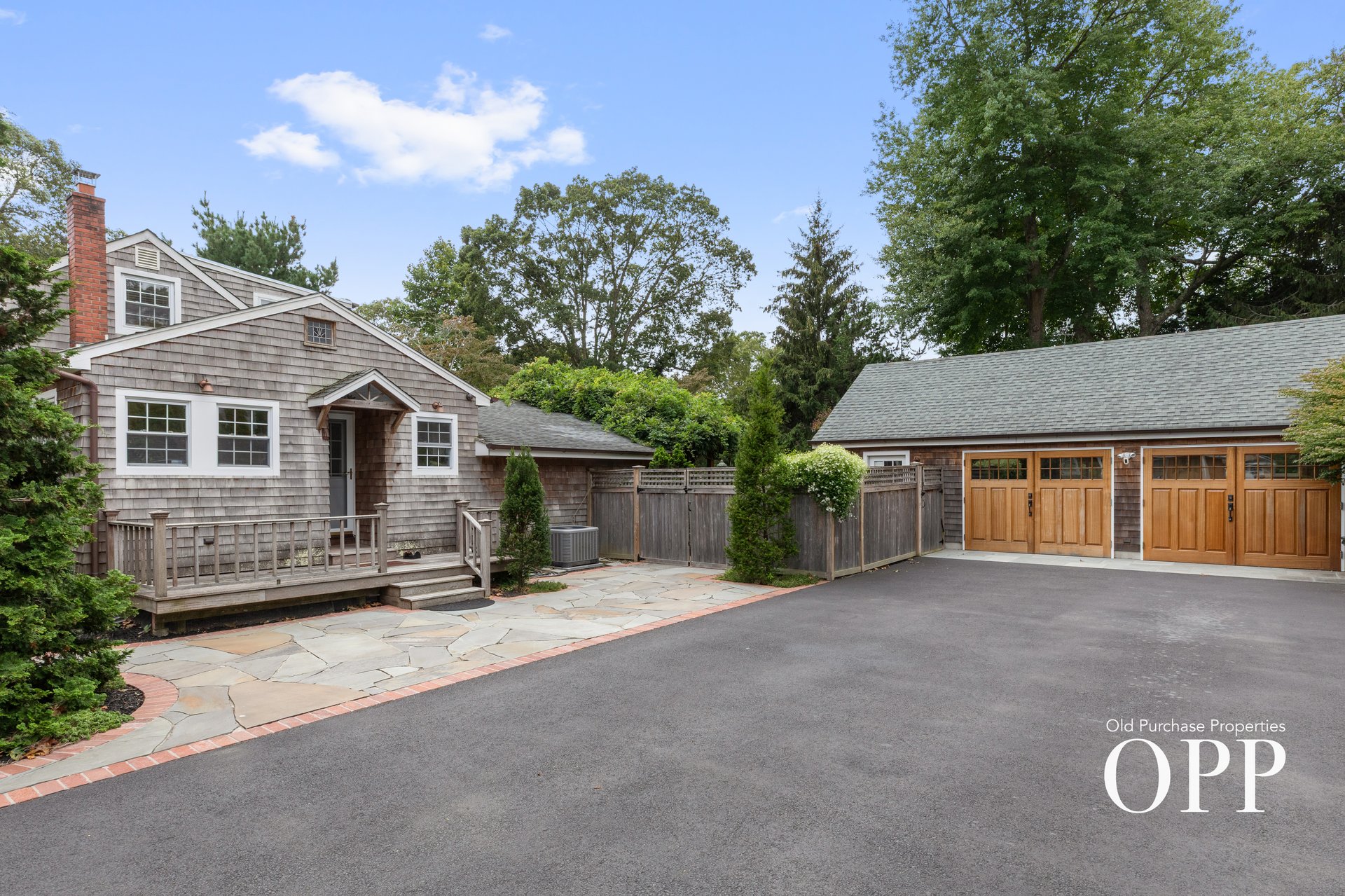CEDAR-SHINGLED BEAUTY WITH POOL