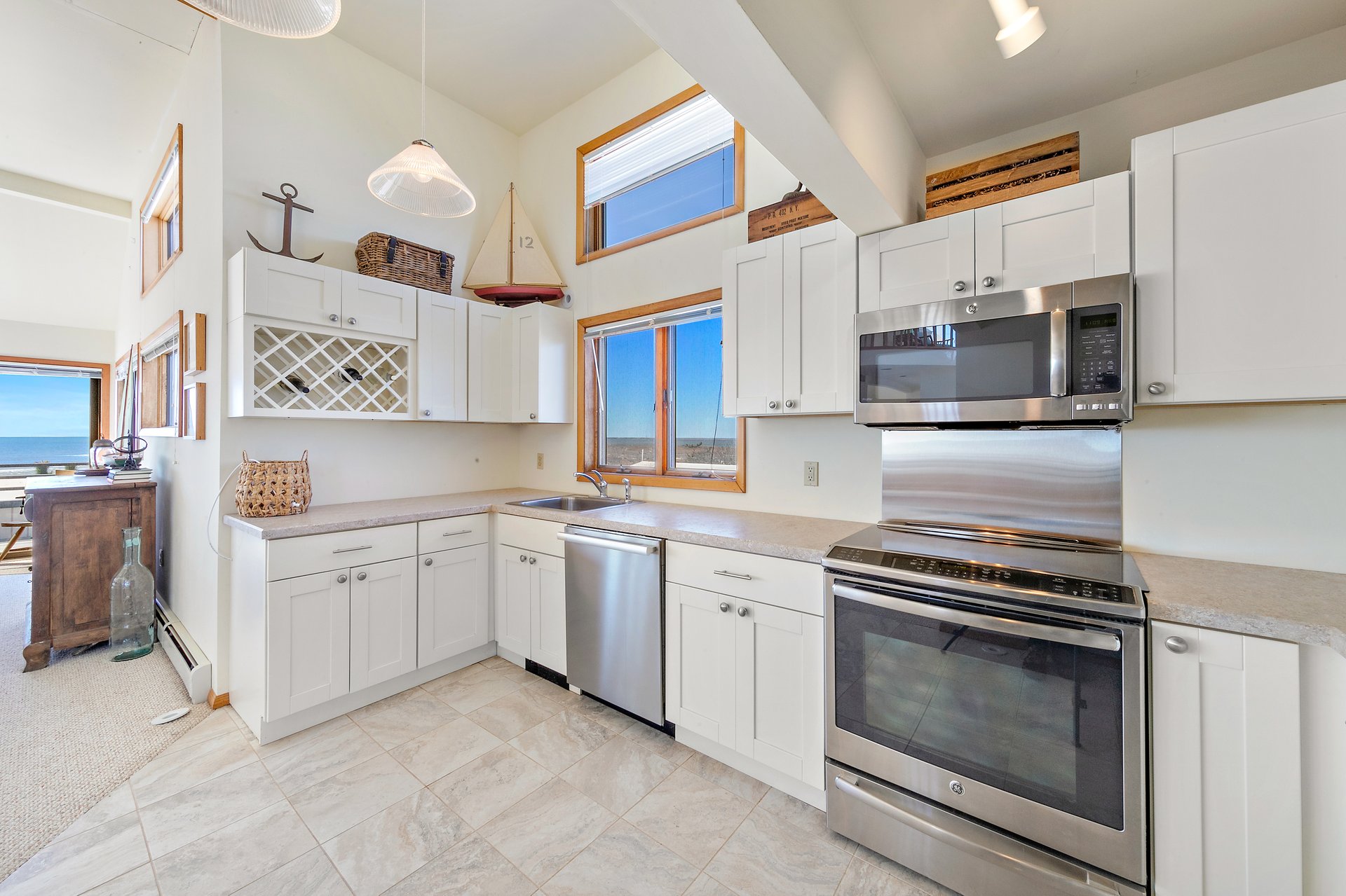 11 Lincoln Avenue - Pet Friendly 