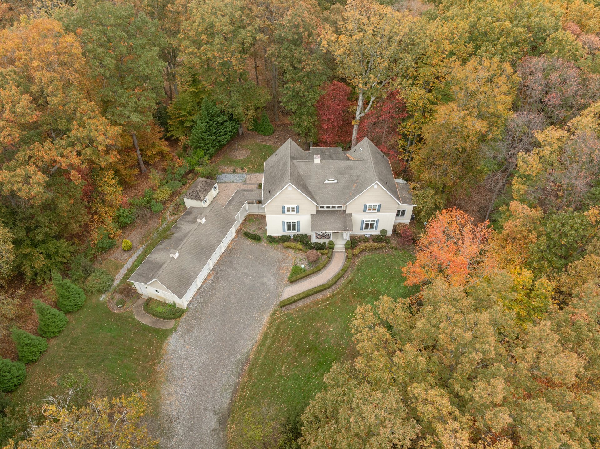 2A Laurel Dr