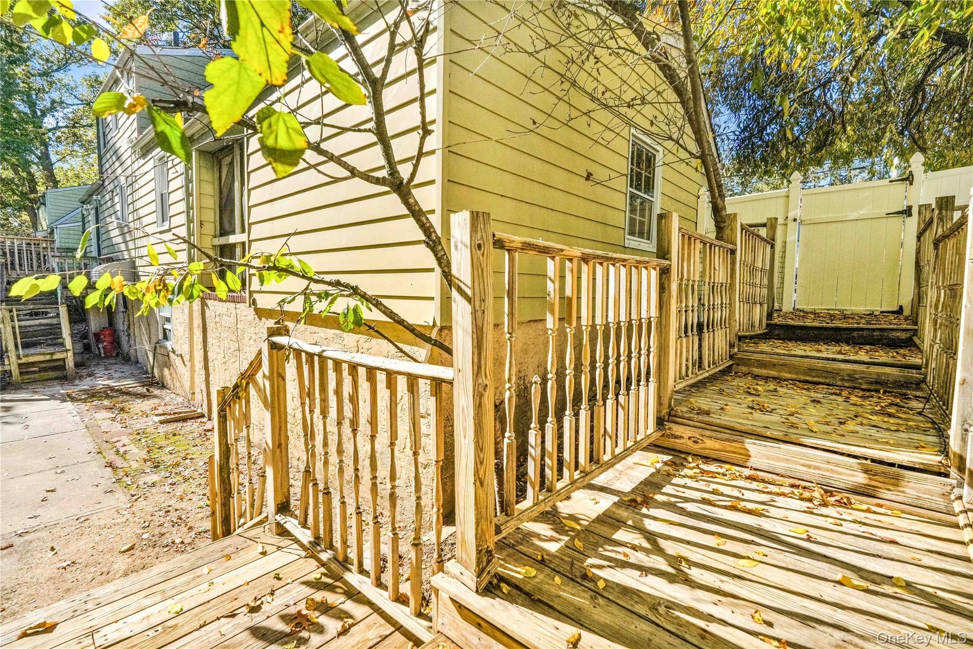 303 Nassau Blvd