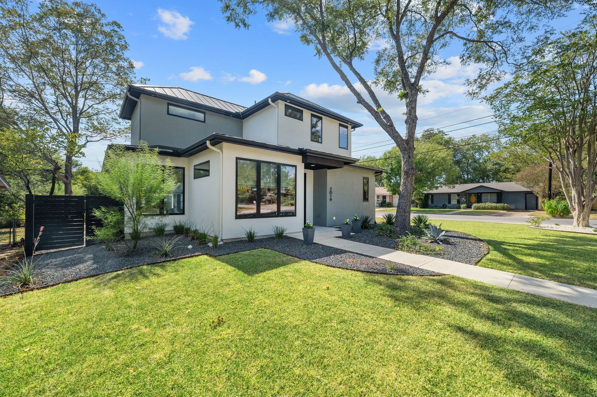 2019 Brentwood Street