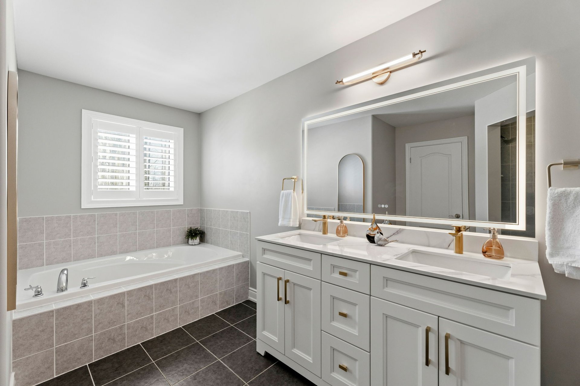 2998 Annalysse Drive, Orillia