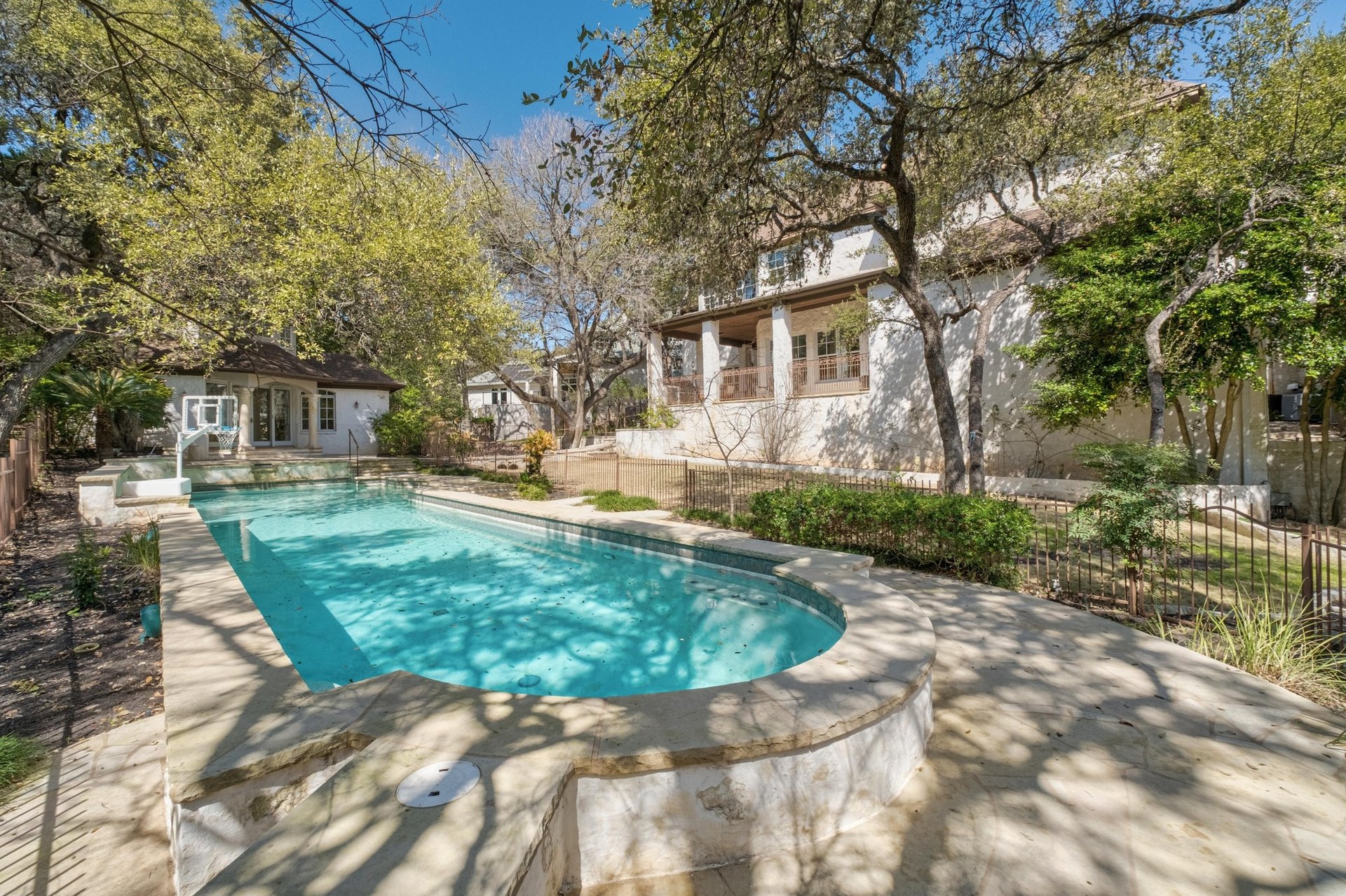 2900 Meandering River Court