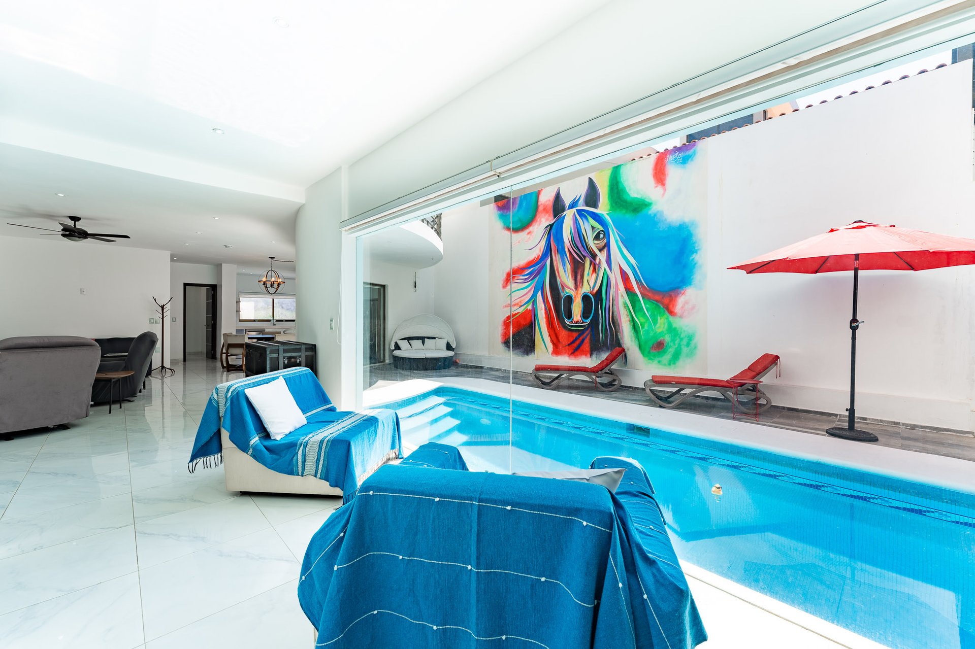 5 bedrooms, Single Family Homes, Villa de Caballos