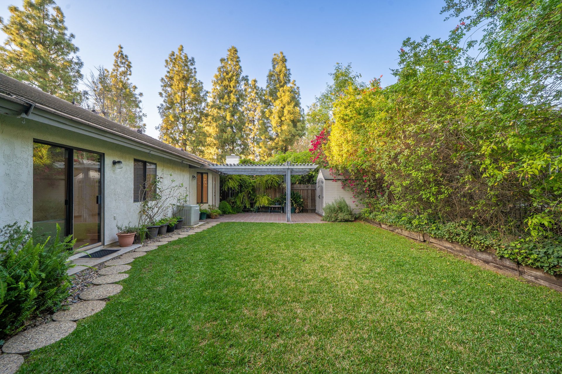 1220 Shepherd Way