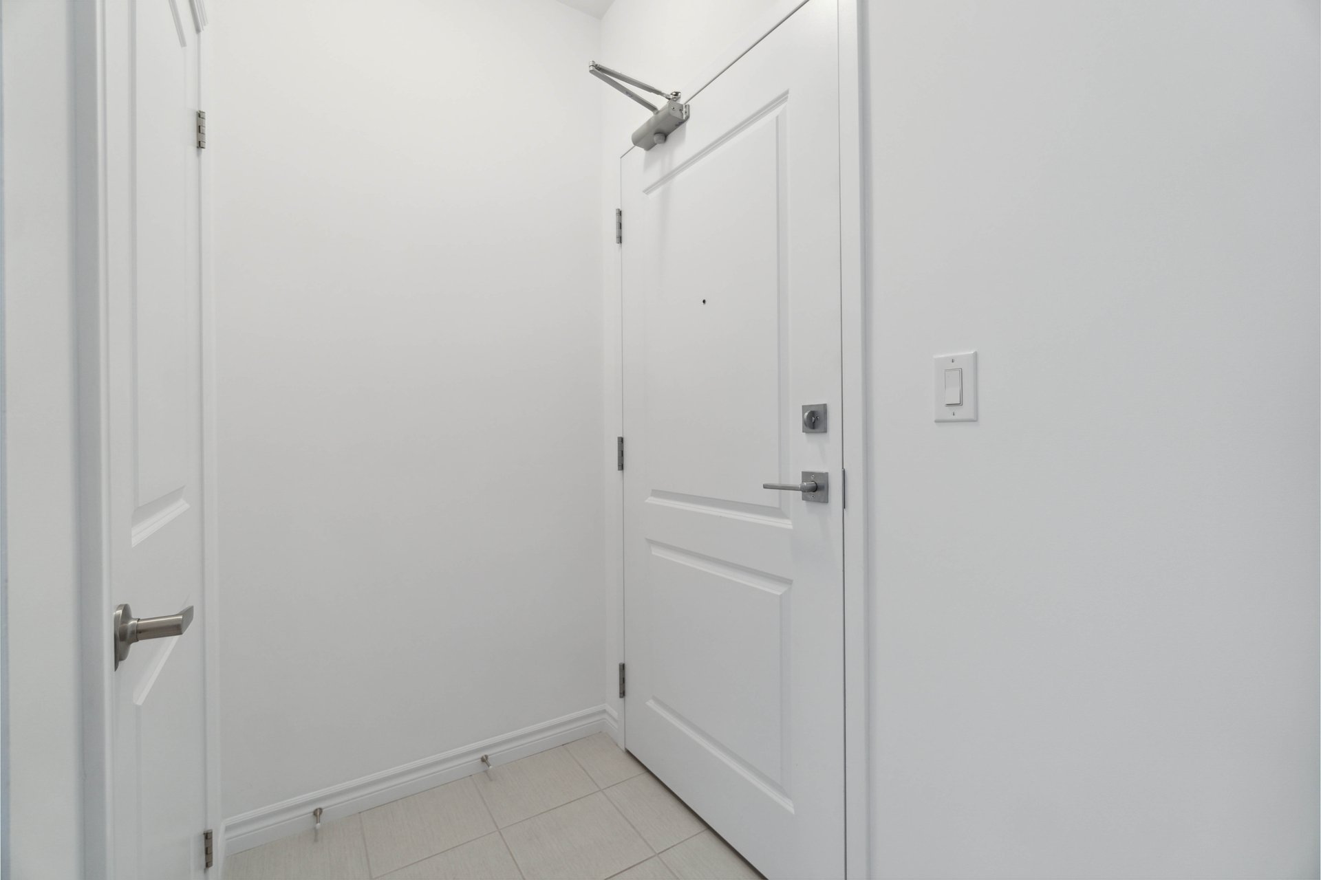 460 Dundas Street E Unit: 121